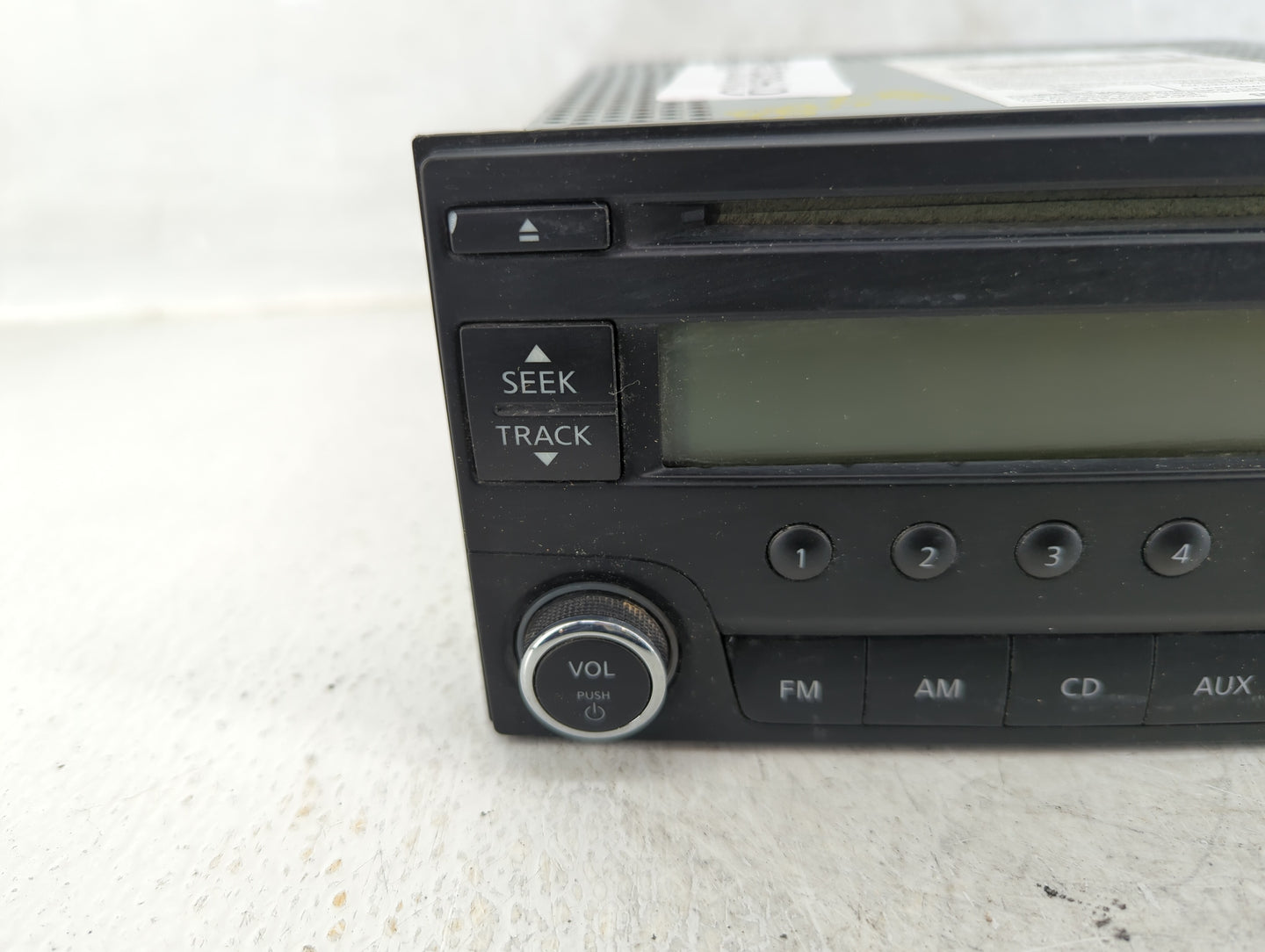 2013-2017 Nissan Quest Am Fm Cd Player Radio Receiver - Oemusedautoparts1.com