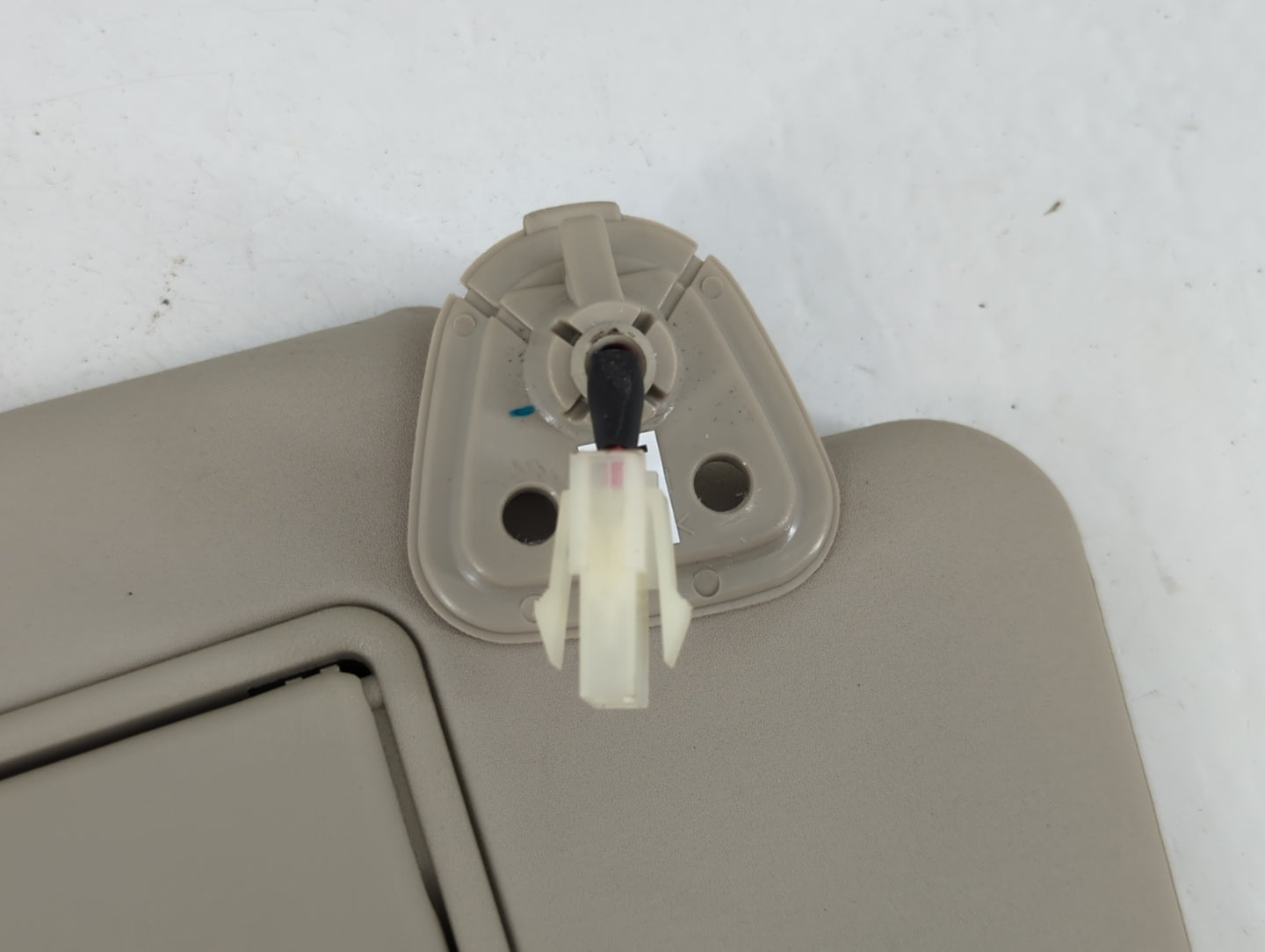 2008-2015 Nissan Rogue Sun Visor Shade Replacement Passenger Right Mirror Fits Fits 2008 2009 2010 2011 2012 2013 2014 2015 