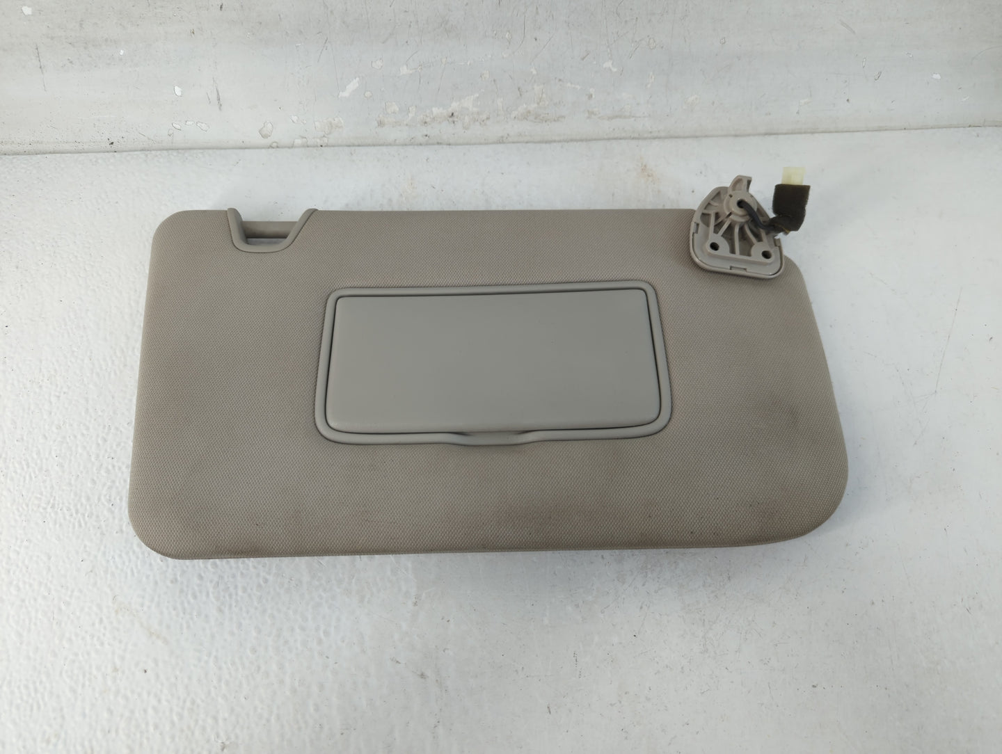 2014-2017 Nissan Rogue Sun Visor Shade Replacement Passenger Right Mirror Fits Fits 2014 2015 2016 2017 OEM Used Auto Parts 