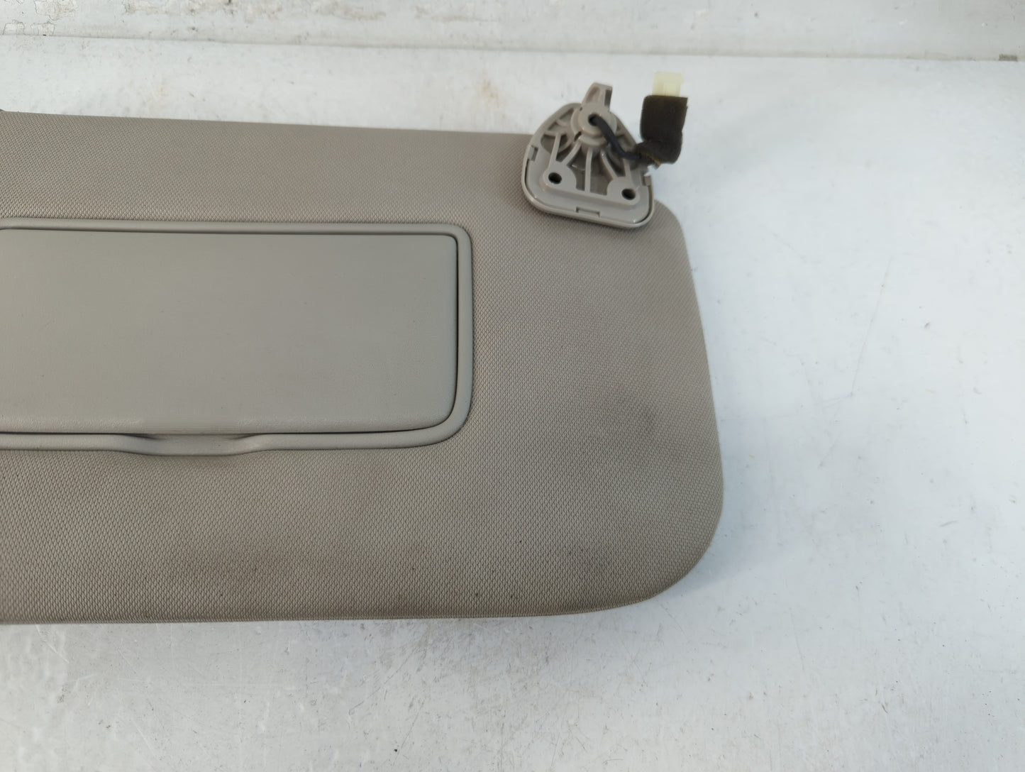 2014-2017 Nissan Rogue Sun Visor Shade Replacement Passenger Right Mirror Fits Fits 2014 2015 2016 2017 OEM Used Auto Parts 