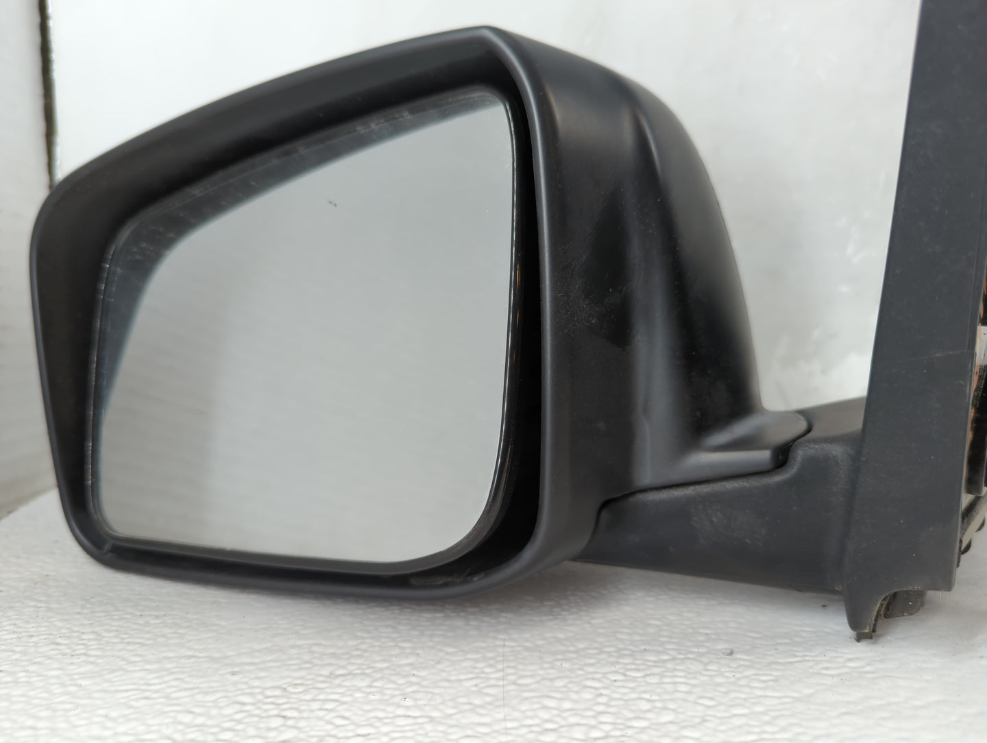 2008-2015 Nissan Rogue Driver Side View Mirror - Left Door Mirror OEM Used - Oemusedautoparts1.com