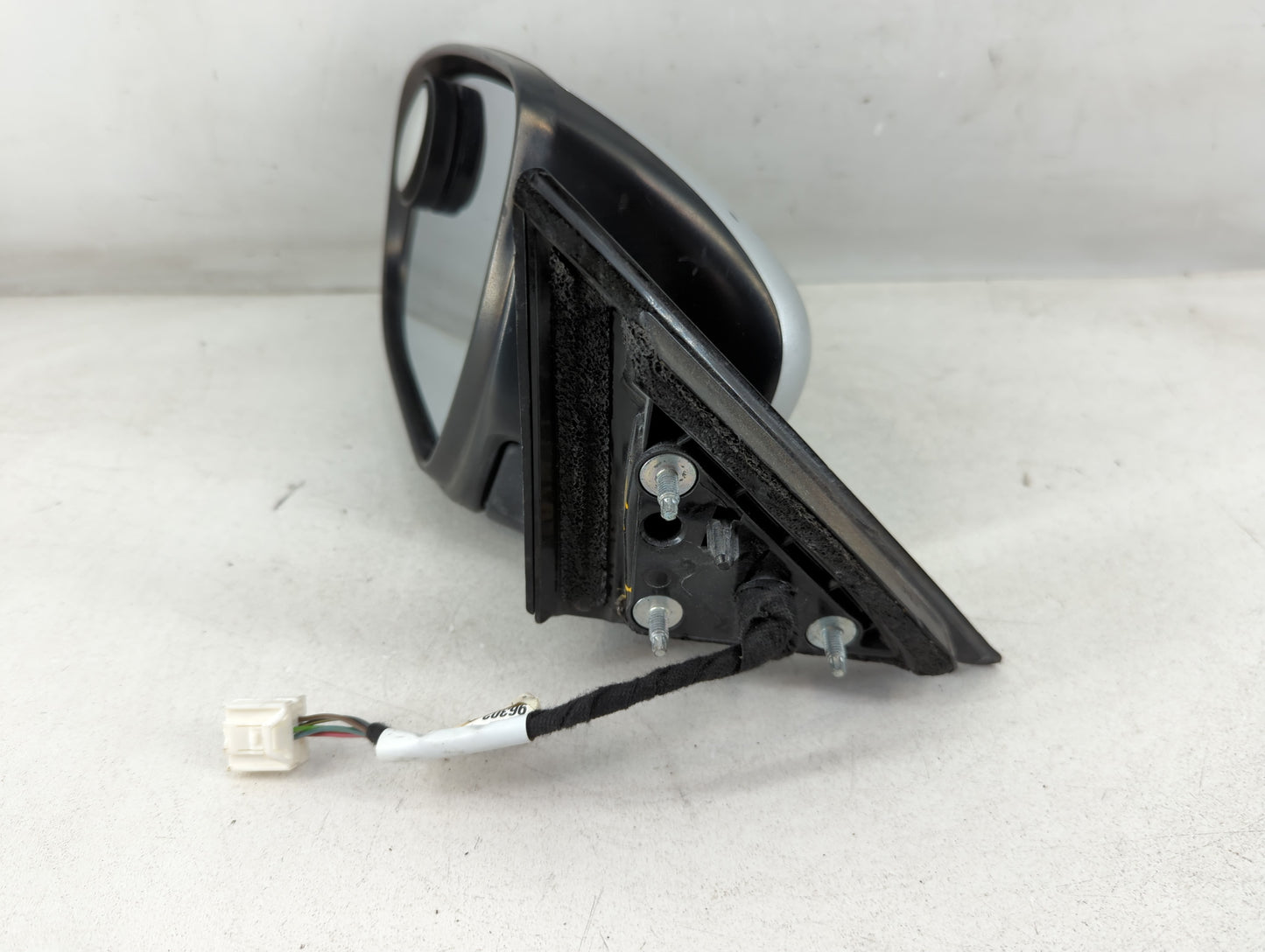 2014-2016 Nissan Rogue Driver Side View Mirror - Left Door Mirror OEM Used - Oemusedautoparts1.com