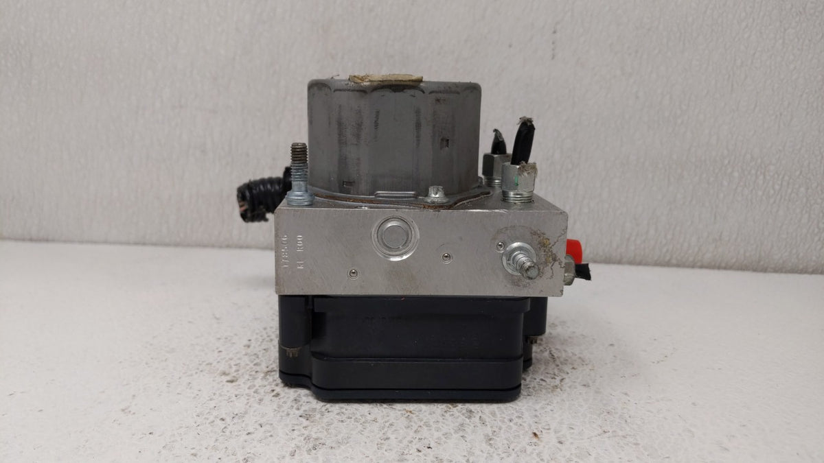 2014-2015 Nissan Rogue ABS Pump Control Module Replacement P/N:2265106527 Fits Fits 2014 2015 OEM Used Auto Parts - Oemuseda