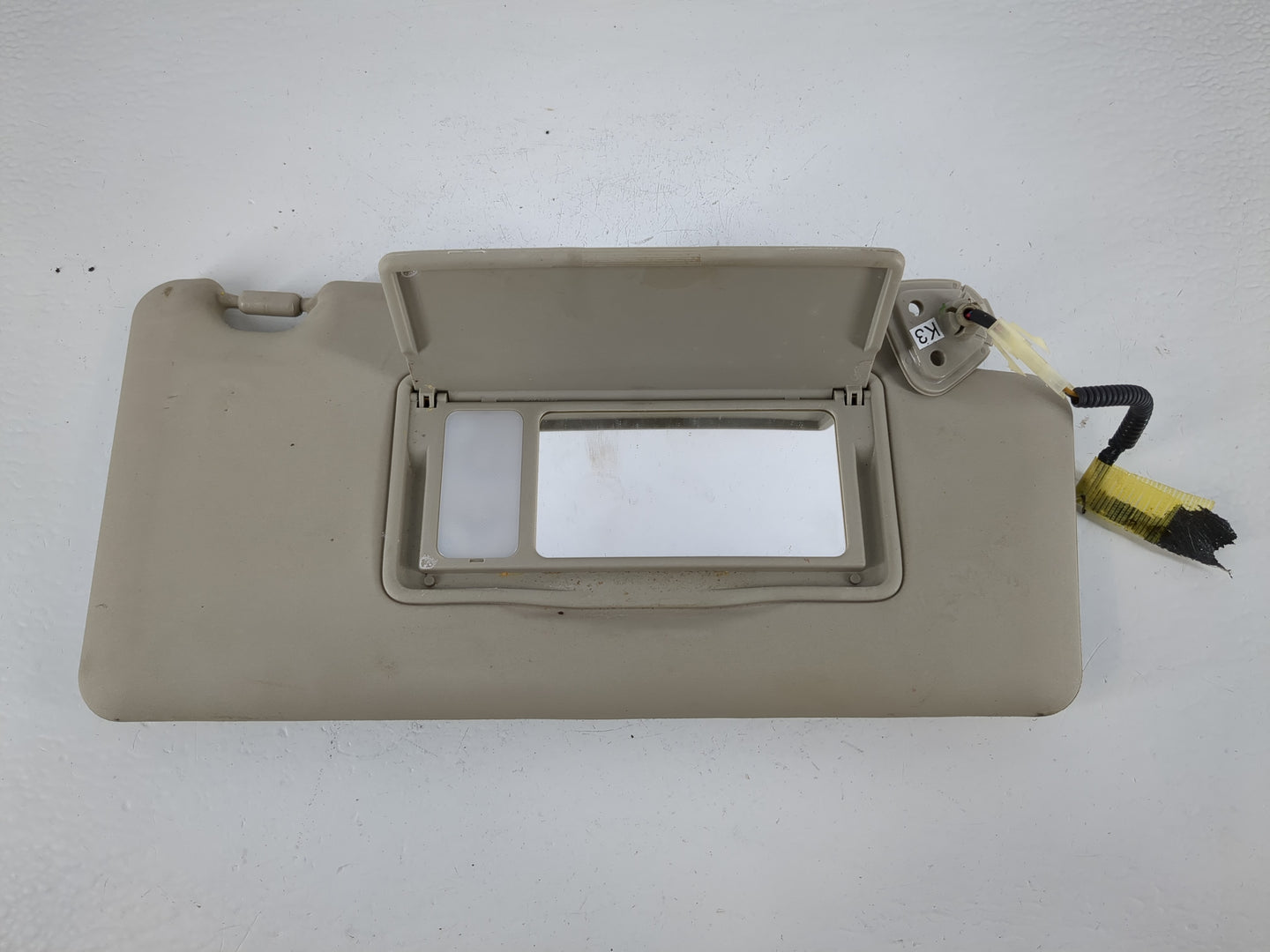 2008-2015 Nissan Rogue Sun Visor Shade Replacement Passenger Right Mirror Fits Fits 2008 2009 2010 2011 2012 2013 2014 2015 