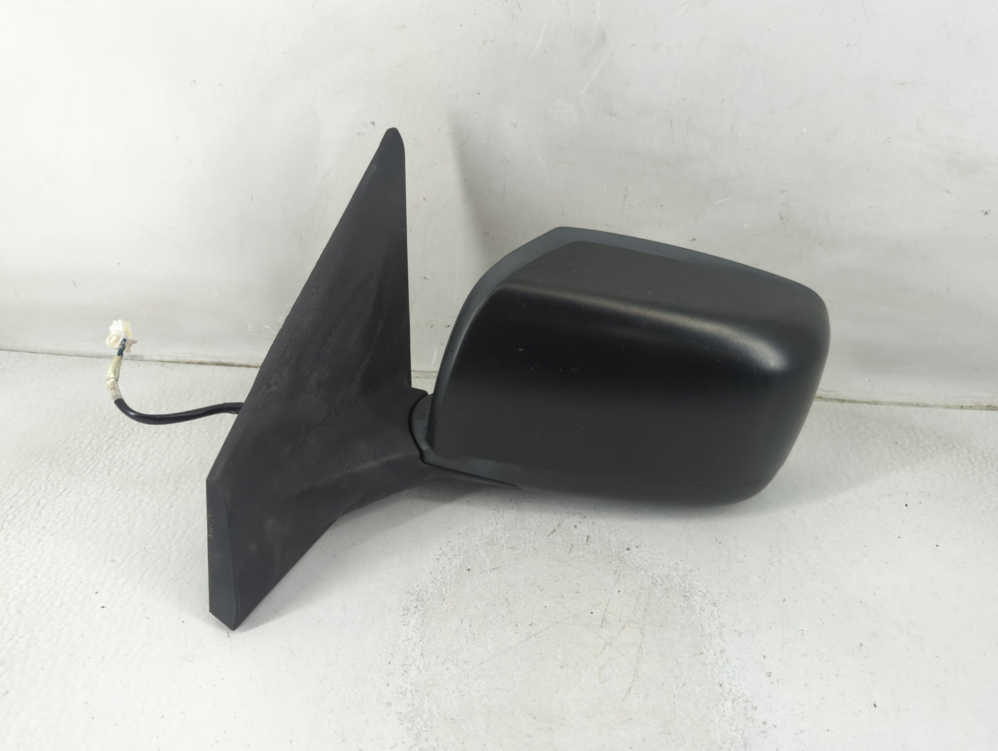 2008-2015 Nissan Rogue Driver Side View Mirror - Left Door Mirror OEM Used - Oemusedautoparts1.com