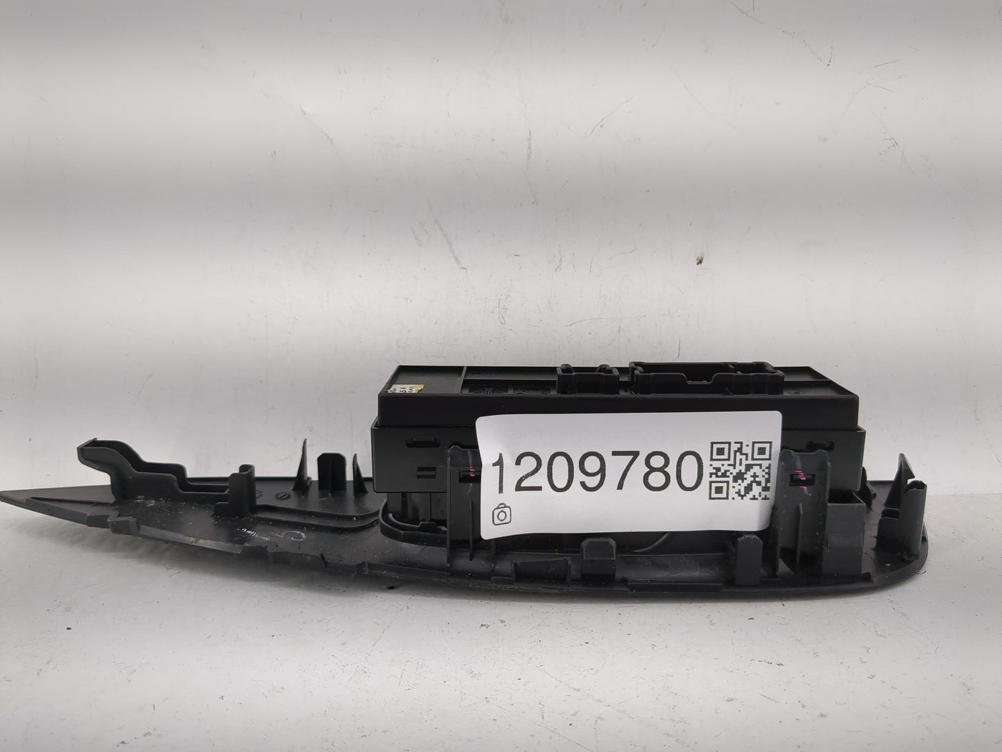 2014-2020 Nissan Rogue Master Power Window Switch Replacement Driver Side Left P/N:25401 4BA5A Fits OEM Used Auto Parts - Oe