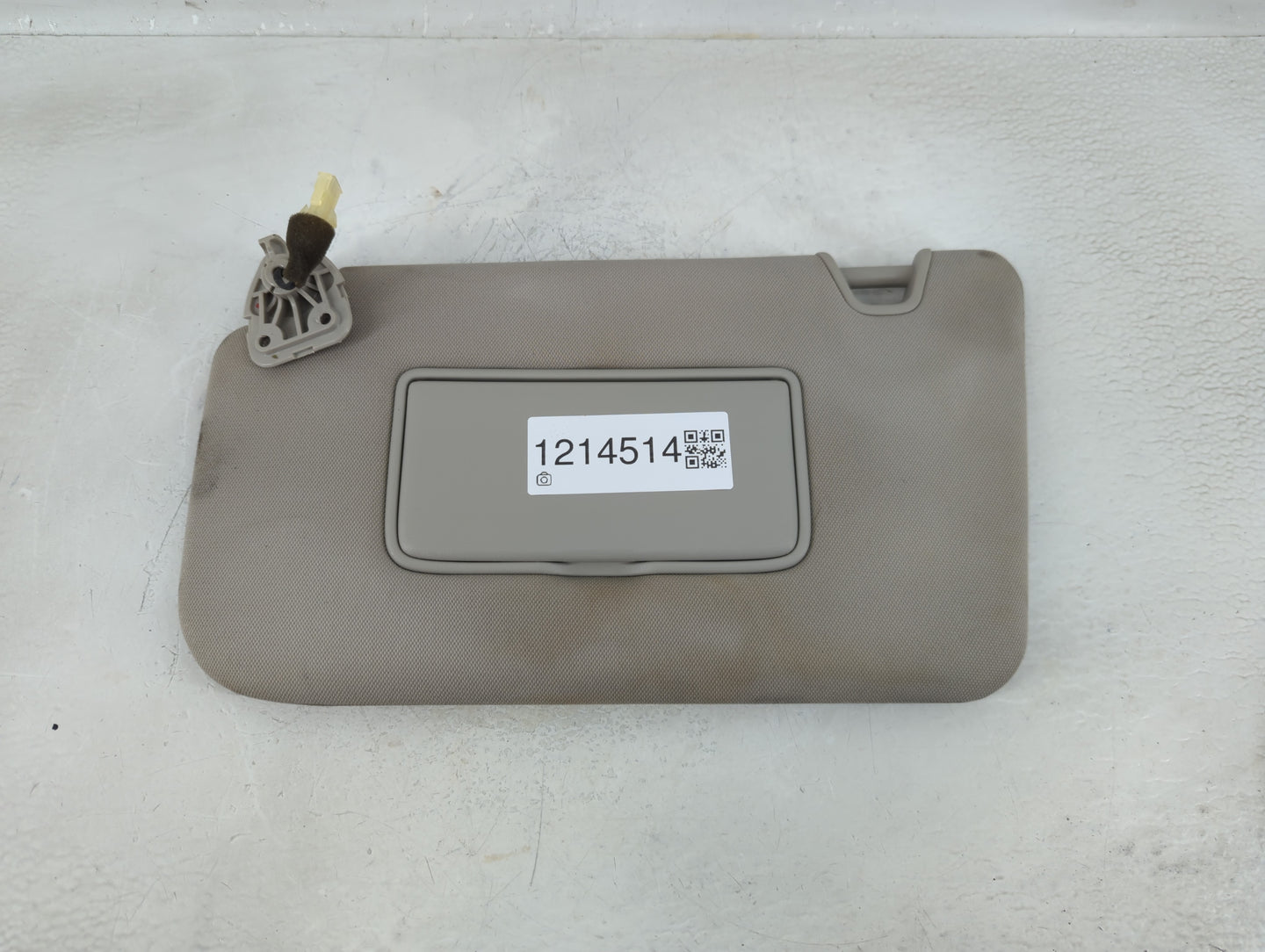 2014-2017 Nissan Rogue Sun Visor Shade Replacement Passenger Right Mirror Fits Fits 2014 2015 2016 2017 OEM Used Auto Parts 