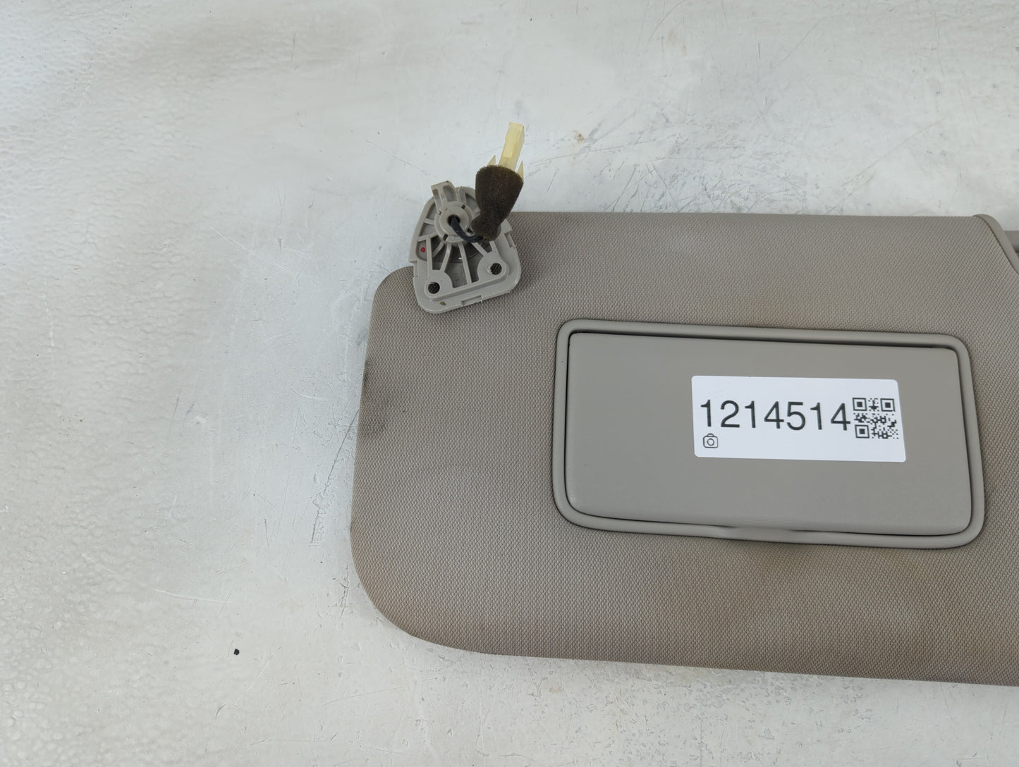 2014-2017 Nissan Rogue Sun Visor Shade Replacement Passenger Right Mirror Fits Fits 2014 2015 2016 2017 OEM Used Auto Parts 