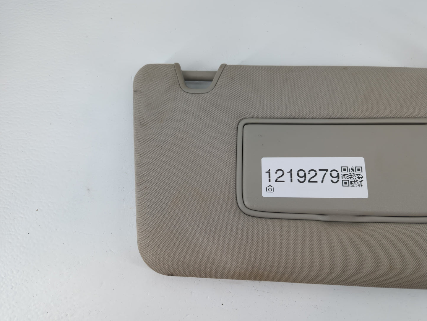 2014-2017 Nissan Rogue Sun Visor Shade Replacement Passenger Right Mirror Fits Fits 2014 2015 2016 2017 OEM Used Auto Parts 