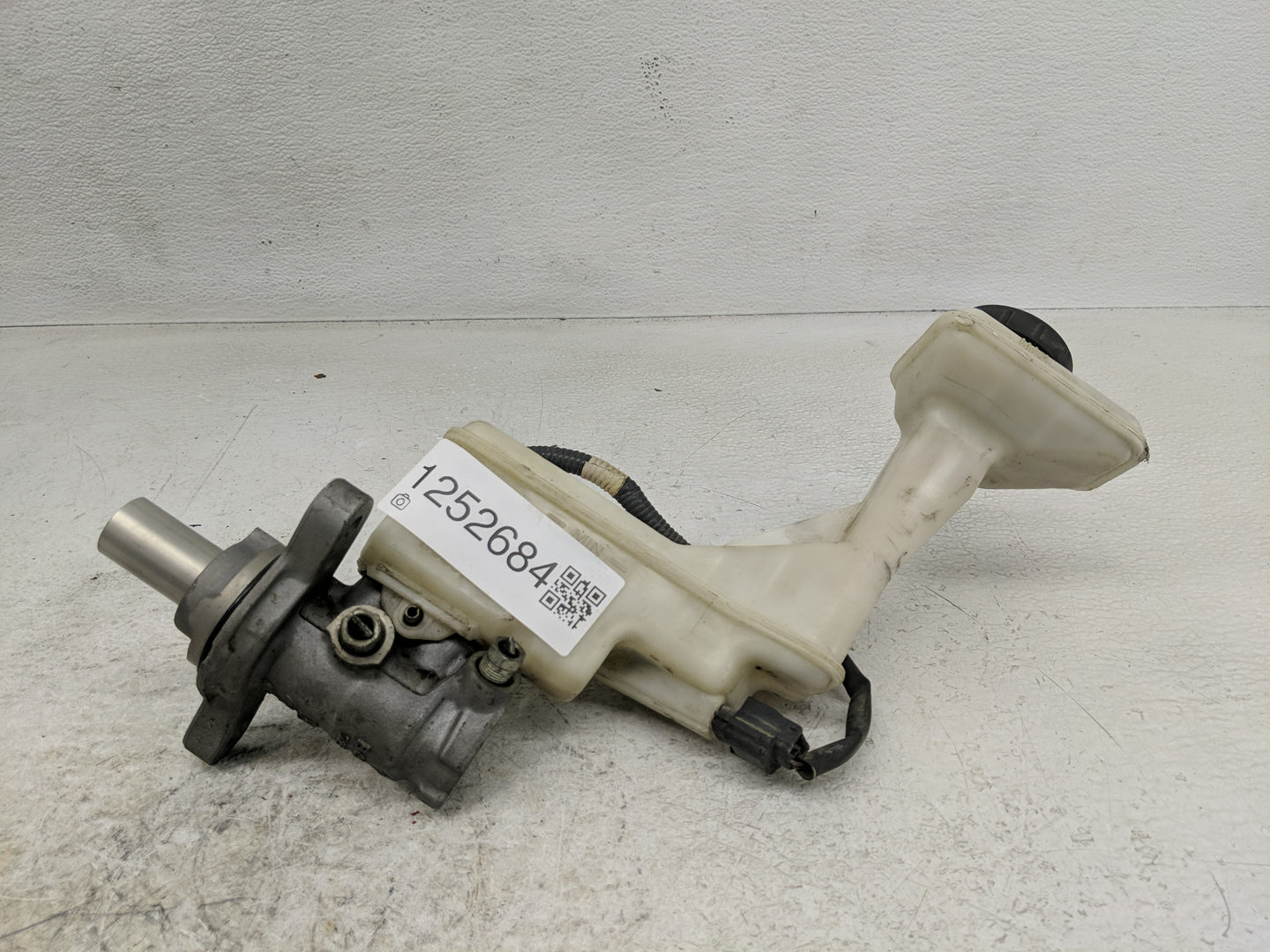 2014 Nissan Rogue PCM Engine Control Computer ECU ECM PCU OEM Fits OEM Used Auto Parts - Oemusedautoparts1.com