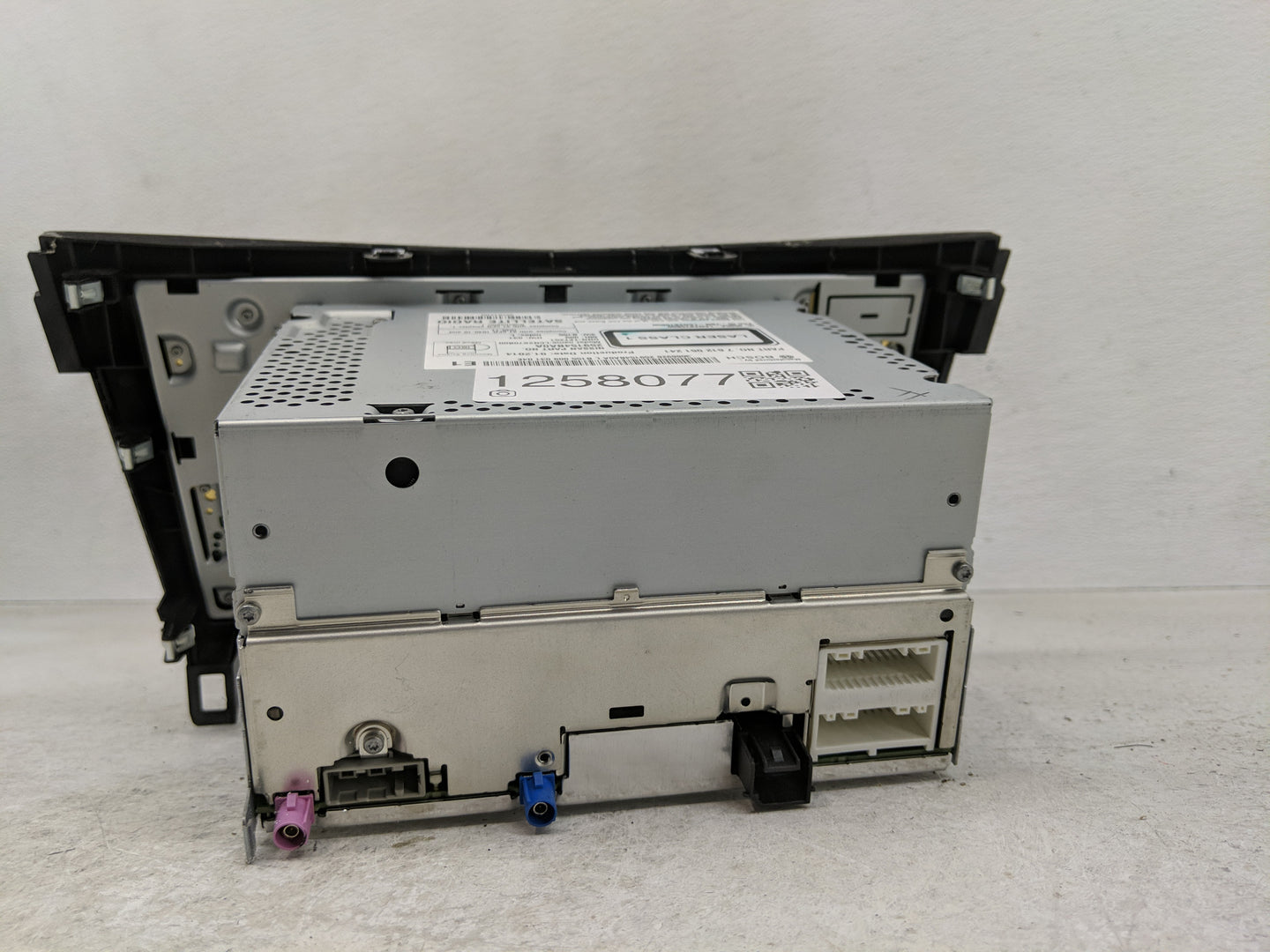 2014 Nissan Rogue Radio AM FM Cd Player Receiver Replacement P/N:7 612 051 241 Fits OEM Used Auto Parts - Oemusedautoparts1.