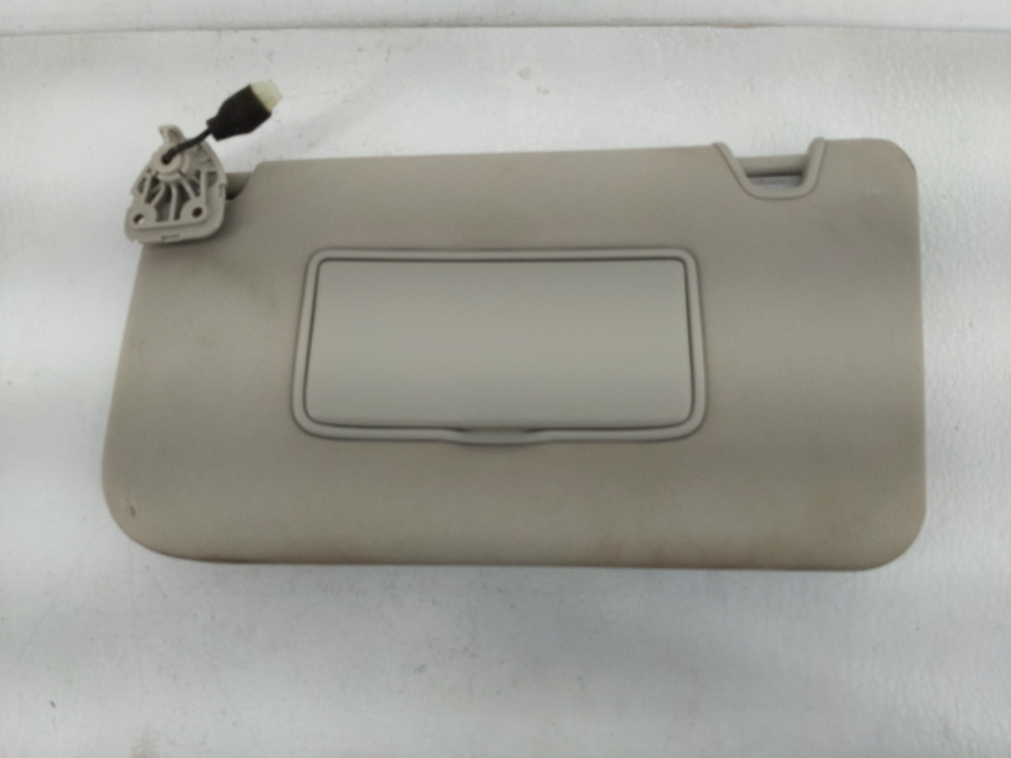 2014-2017 Nissan Rogue Sun Visor Shade Replacement Driver Left Mirror Fits Fits 2014 2015 2016 2017 OEM Used Auto Parts - Oe
