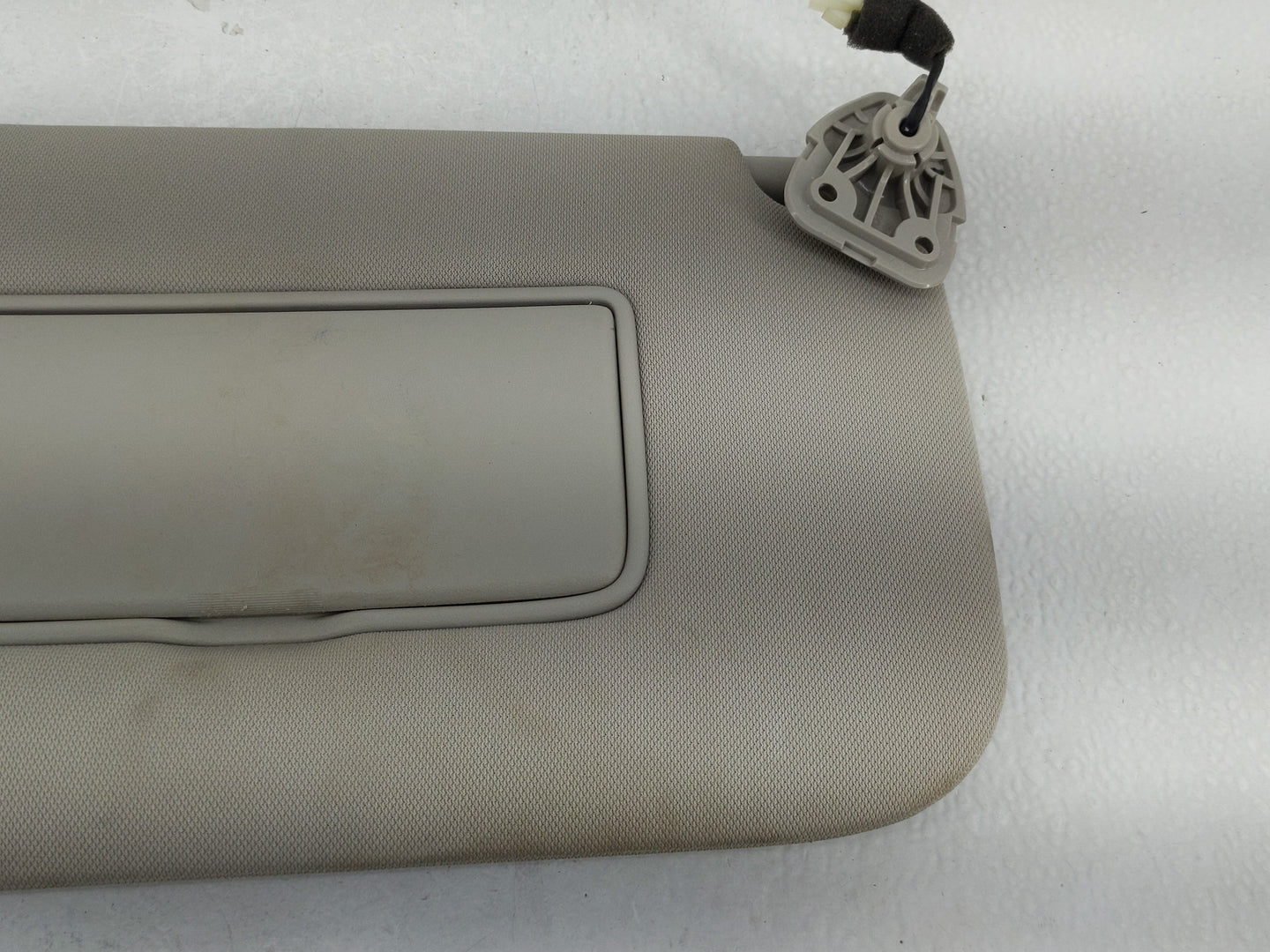 2014-2017 Nissan Rogue Sun Visor Shade Replacement Passenger Right Mirror Fits Fits 2014 2015 2016 2017 OEM Used Auto Parts 