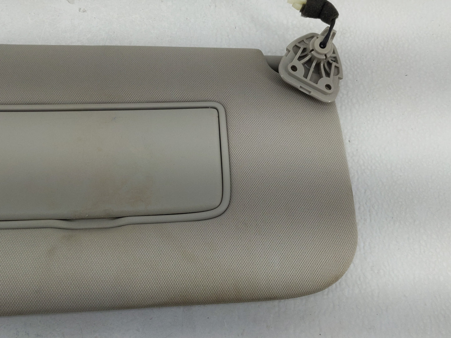 2014-2017 Nissan Rogue Sun Visor Shade Replacement Passenger Right Mirror Fits Fits 2014 2015 2016 2017 OEM Used Auto Parts 
