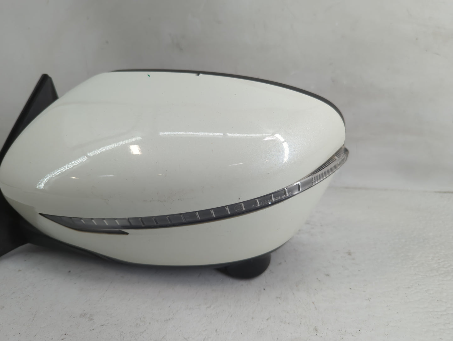 2014 Nissan Rogue Driver Side View Mirror - Left Door Mirror OEM Used - Oemusedautoparts1.com