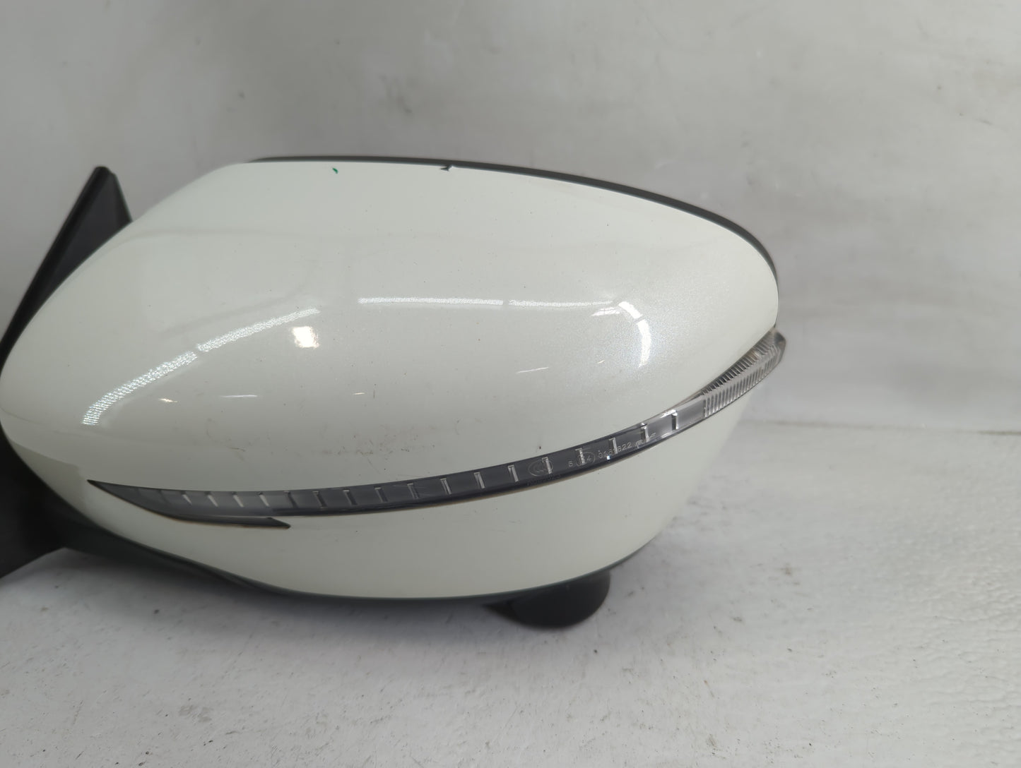 2014 Nissan Rogue Driver Side View Mirror - Left Door Mirror OEM Used - Oemusedautoparts1.com