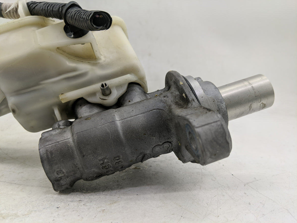 2014-2020 Nissan Rogue Brake Master Cylinder 1311485 - Oemusedautoparts1.com