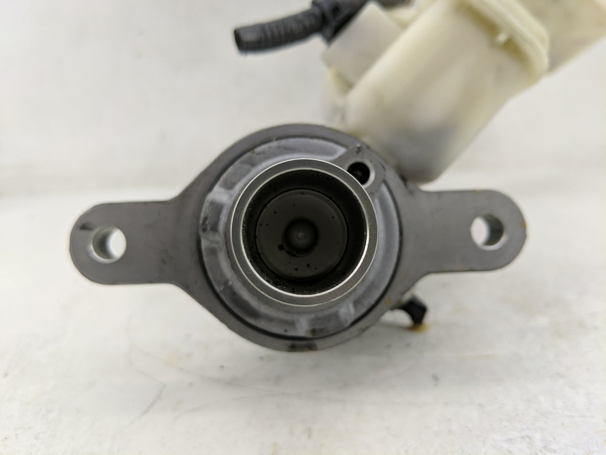 2014-2020 Nissan Rogue Brake Master Cylinder 1311485 - Oemusedautoparts1.com