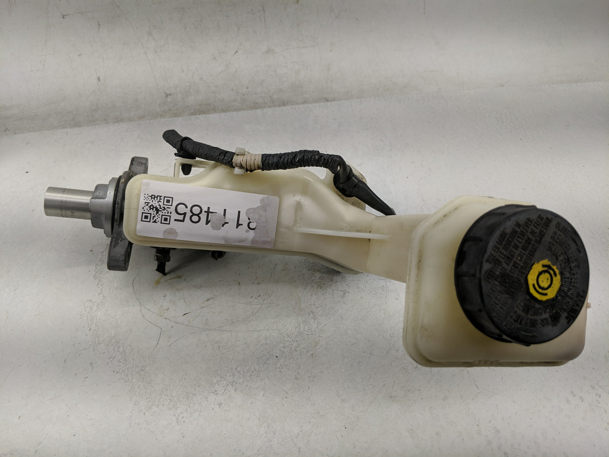 2014-2020 Nissan Rogue Brake Master Cylinder 1311485 - Oemusedautoparts1.com