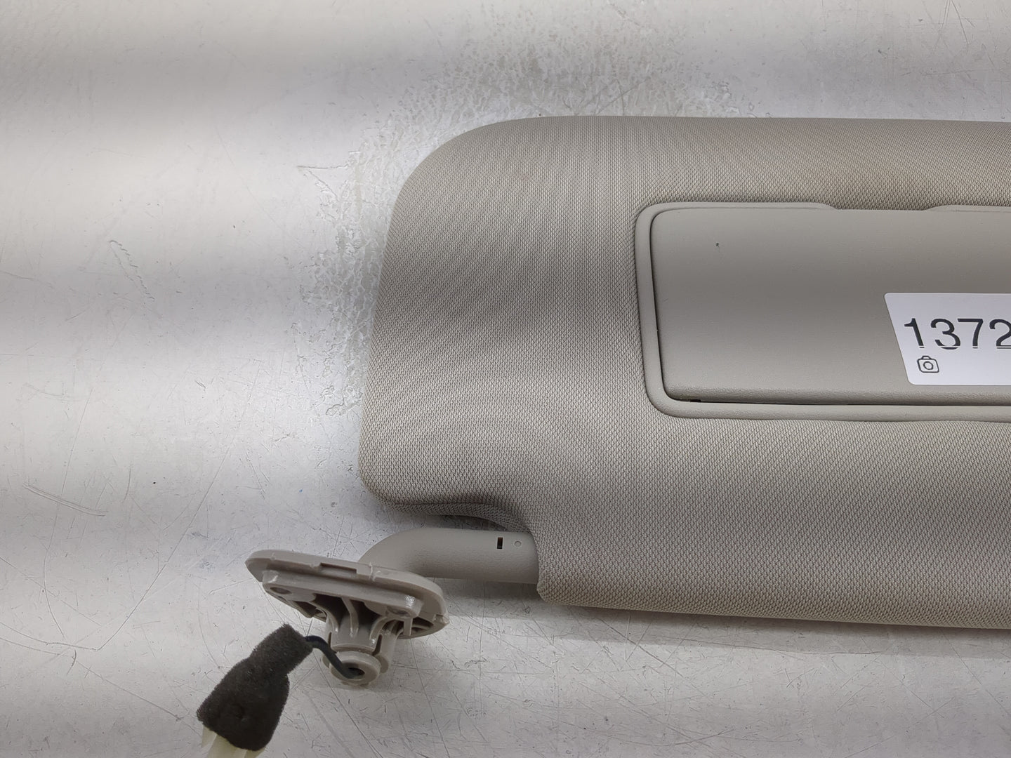 2014-2017 Nissan Rogue Sun Visor Shade Replacement Passenger Right Mirror Fits Fits 2014 2015 2016 2017 OEM Used Auto Parts 
