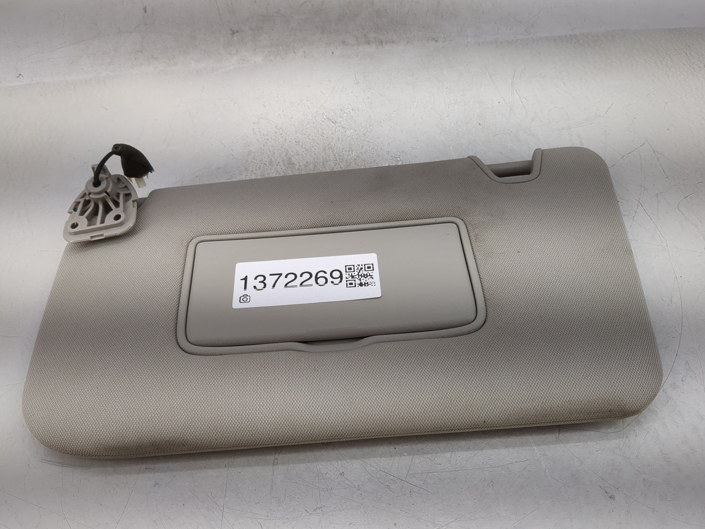 2014-2017 Nissan Rogue Sun Visor Shade Replacement Driver Left Mirror Fits Fits 2014 2015 2016 2017 OEM Used Auto Parts - Oe