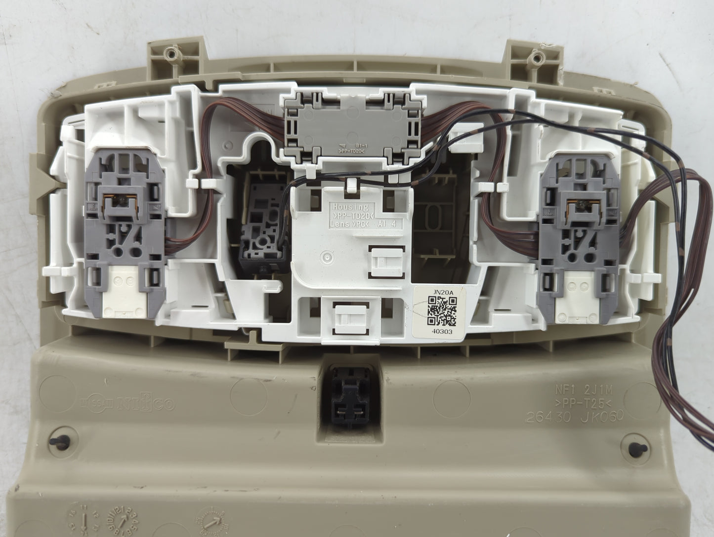 2014 Nissan Rogue Overhead Roof Console - Oemusedautoparts1.com