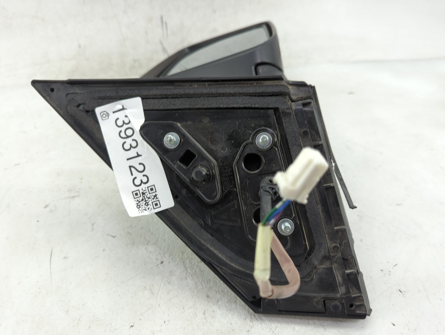 2008-2015 Nissan Rogue Passenger Side View Mirror - Right Door Mirror OEM Used - Oemusedautoparts1.com