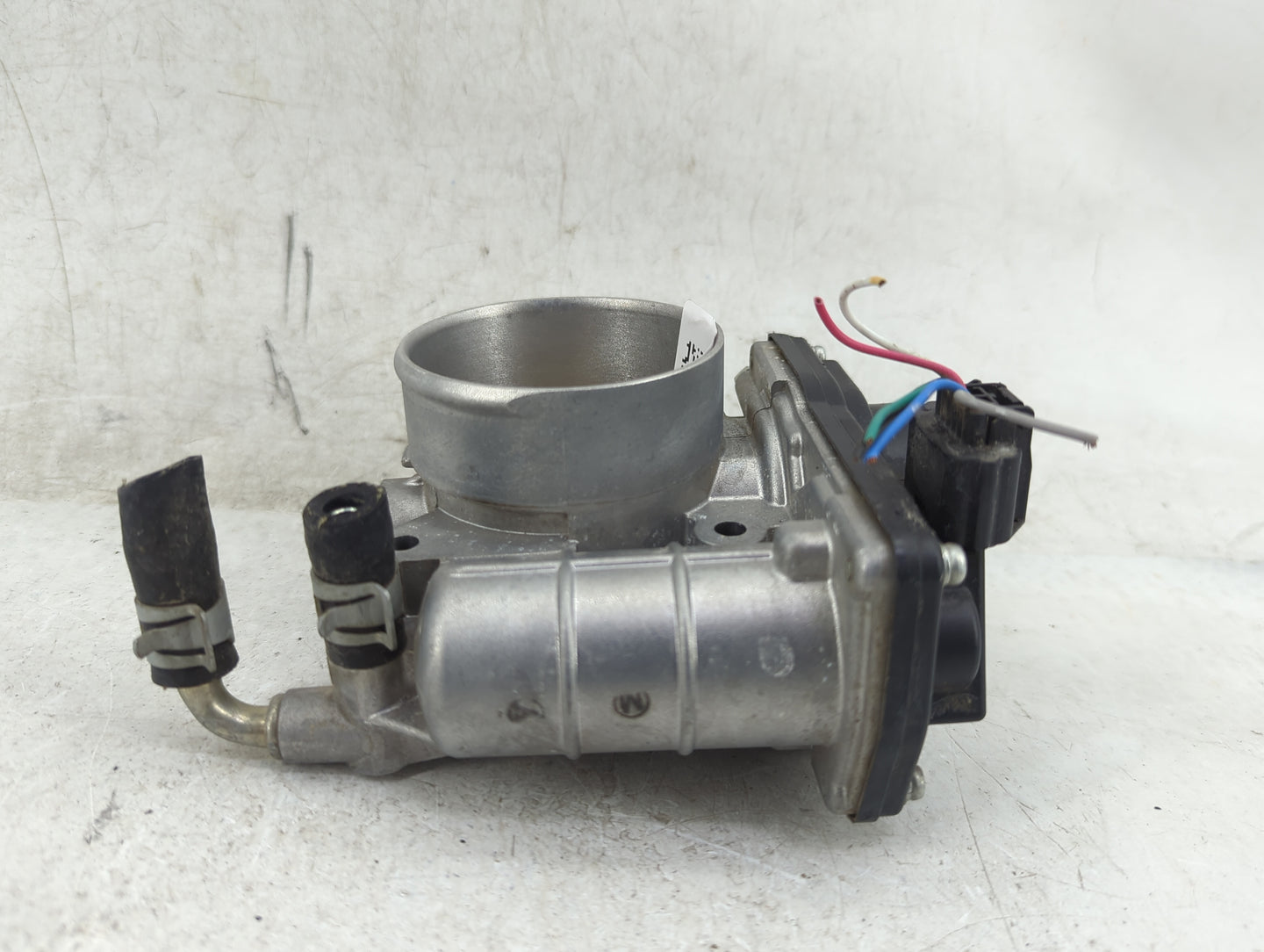 2011-2015 Nissan Rogue Throttle Body Fits Fits 2011 2012 2013 2014 2015 OEM Used Auto Parts - Oemusedautoparts1.com