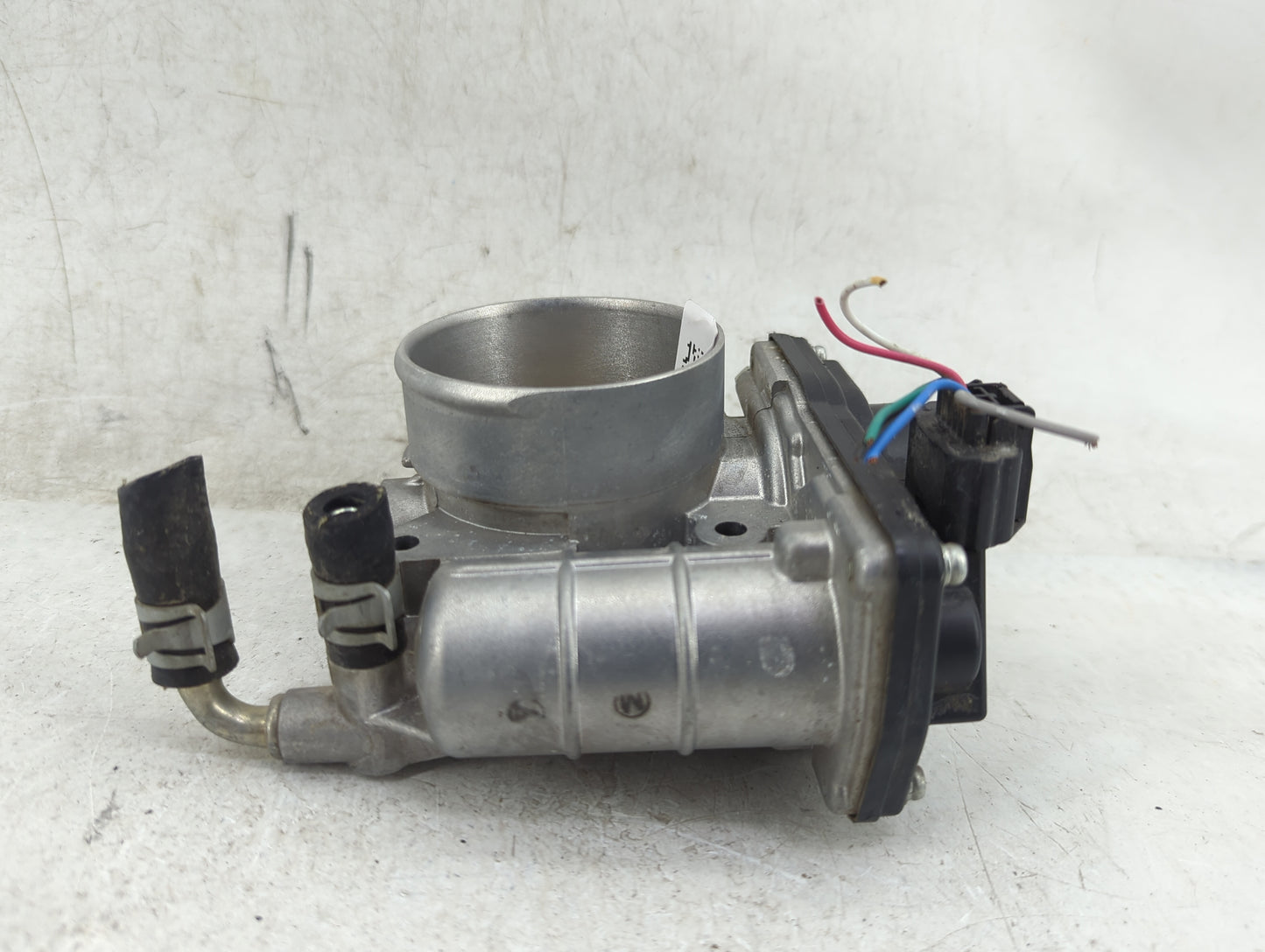 2011-2015 Nissan Rogue Throttle Body Fits Fits 2011 2012 2013 2014 2015 OEM Used Auto Parts - Oemusedautoparts1.com