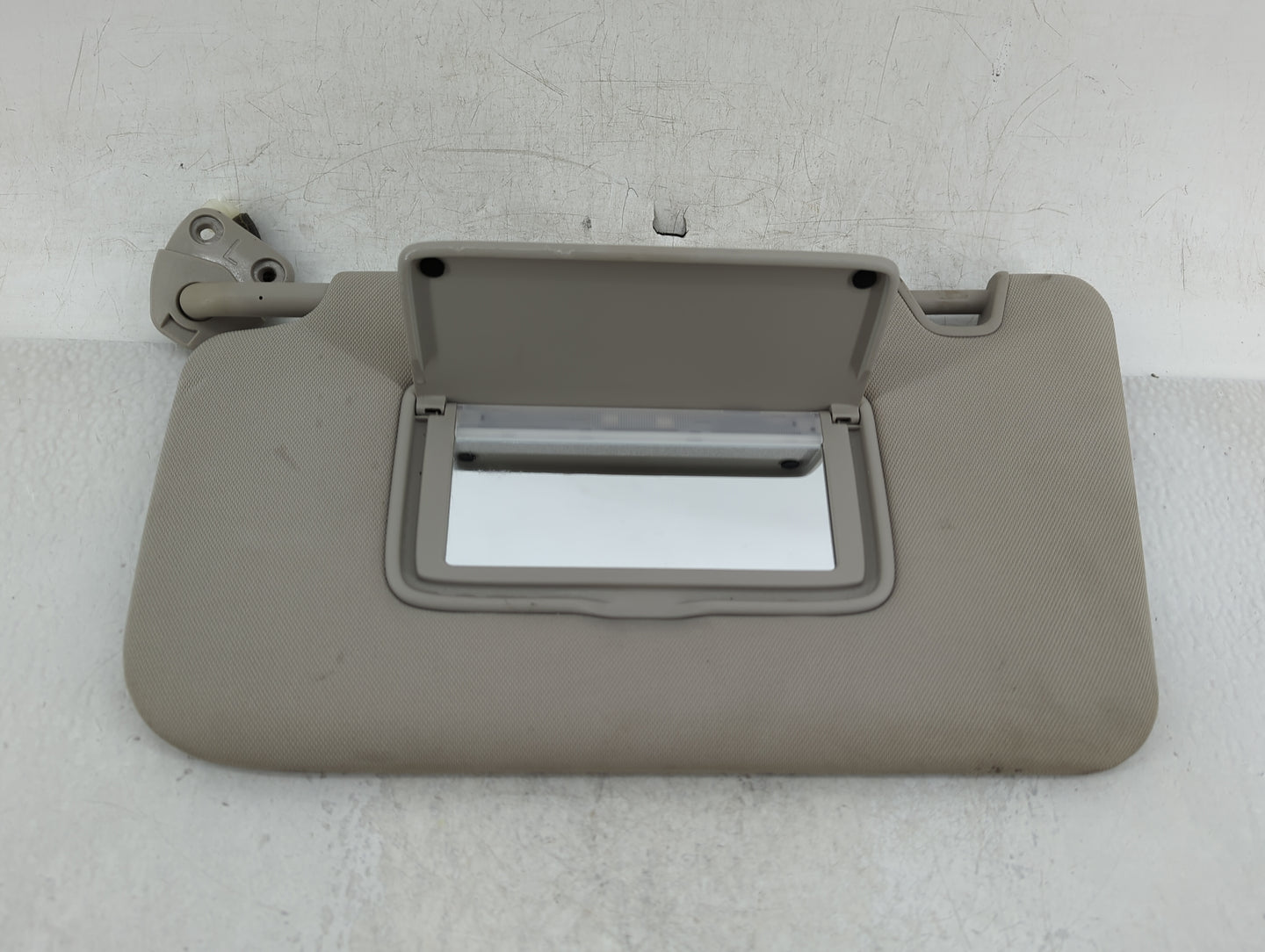2014-2017 Nissan Rogue Sun Visor Shade Replacement Driver Left Mirror Fits Fits 2014 2015 2016 2017 OEM Used Auto Parts - Oe