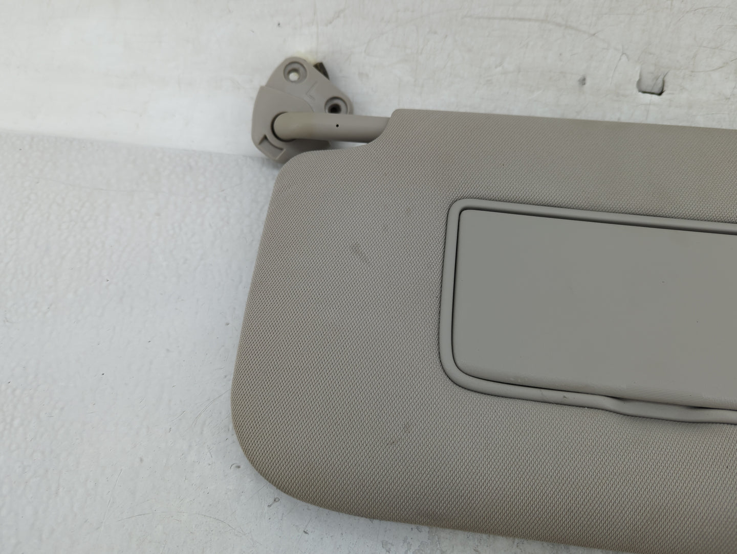 2014-2017 Nissan Rogue Sun Visor Shade Replacement Driver Left Mirror Fits Fits 2014 2015 2016 2017 OEM Used Auto Parts - Oe