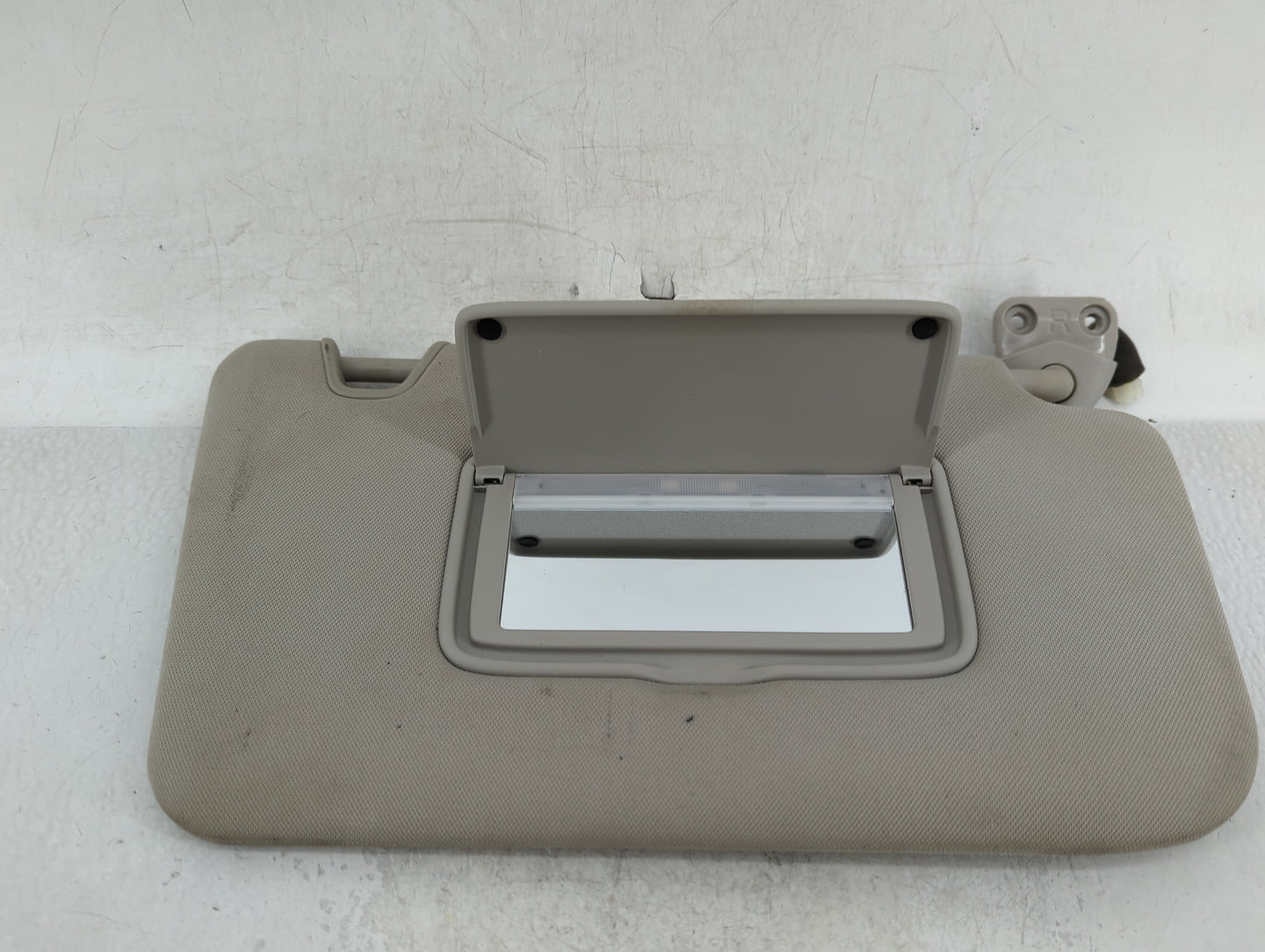 2014-2017 Nissan Rogue Sun Visor Shade Replacement Passenger Right Mirror Fits Fits 2014 2015 2016 2017 OEM Used Auto Parts 