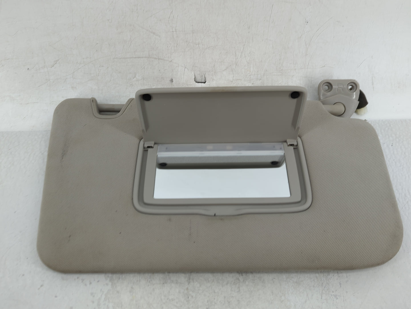 2014-2017 Nissan Rogue Sun Visor Shade Replacement Passenger Right Mirror Fits Fits 2014 2015 2016 2017 OEM Used Auto Parts 