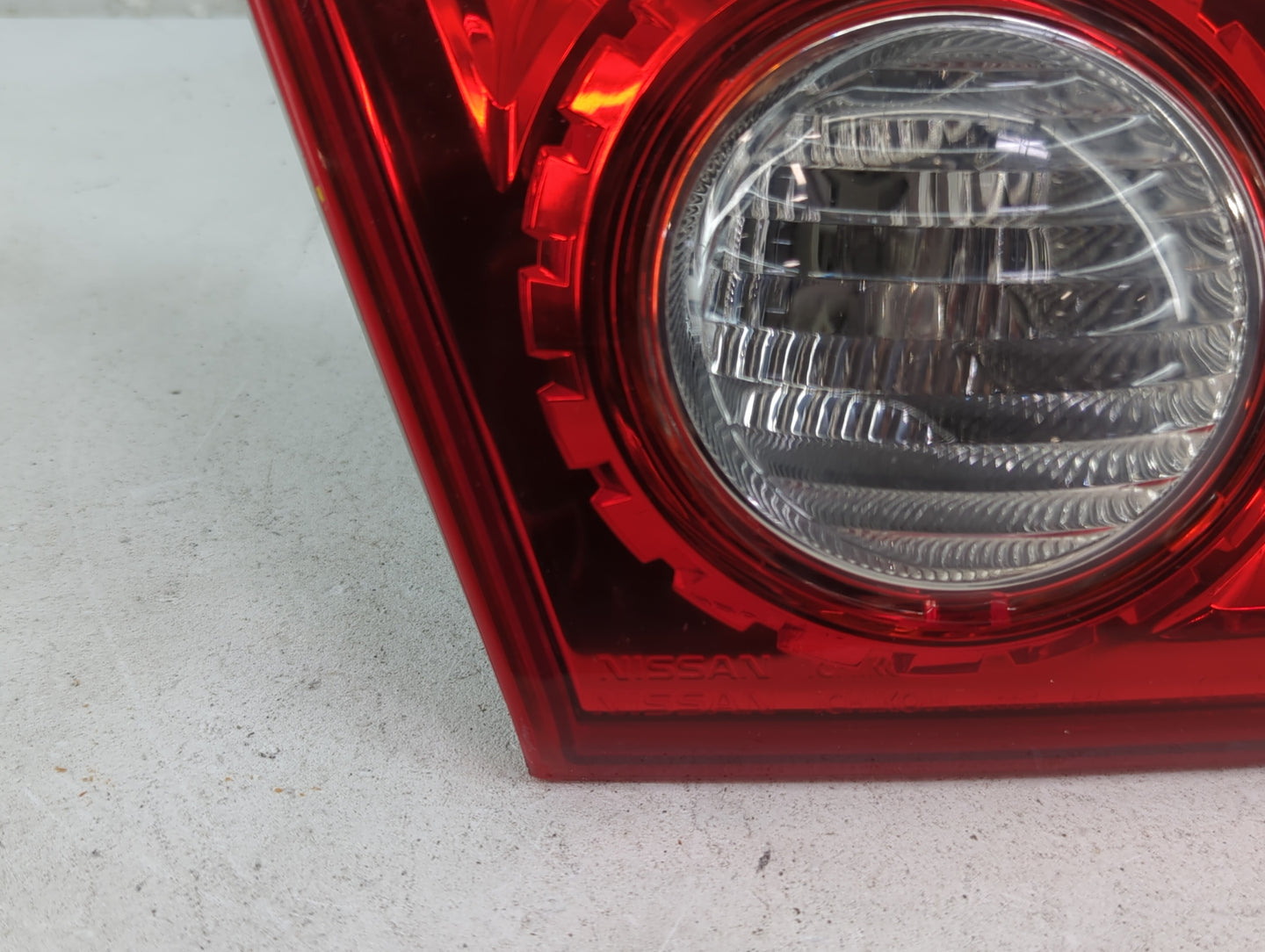 2009-2015 Nissan Rogue Tail Light Assembly Driver Left OEM Fits Fits 2009 2010 2011 2012 2013 2014 2015 OEM Used Auto Parts 