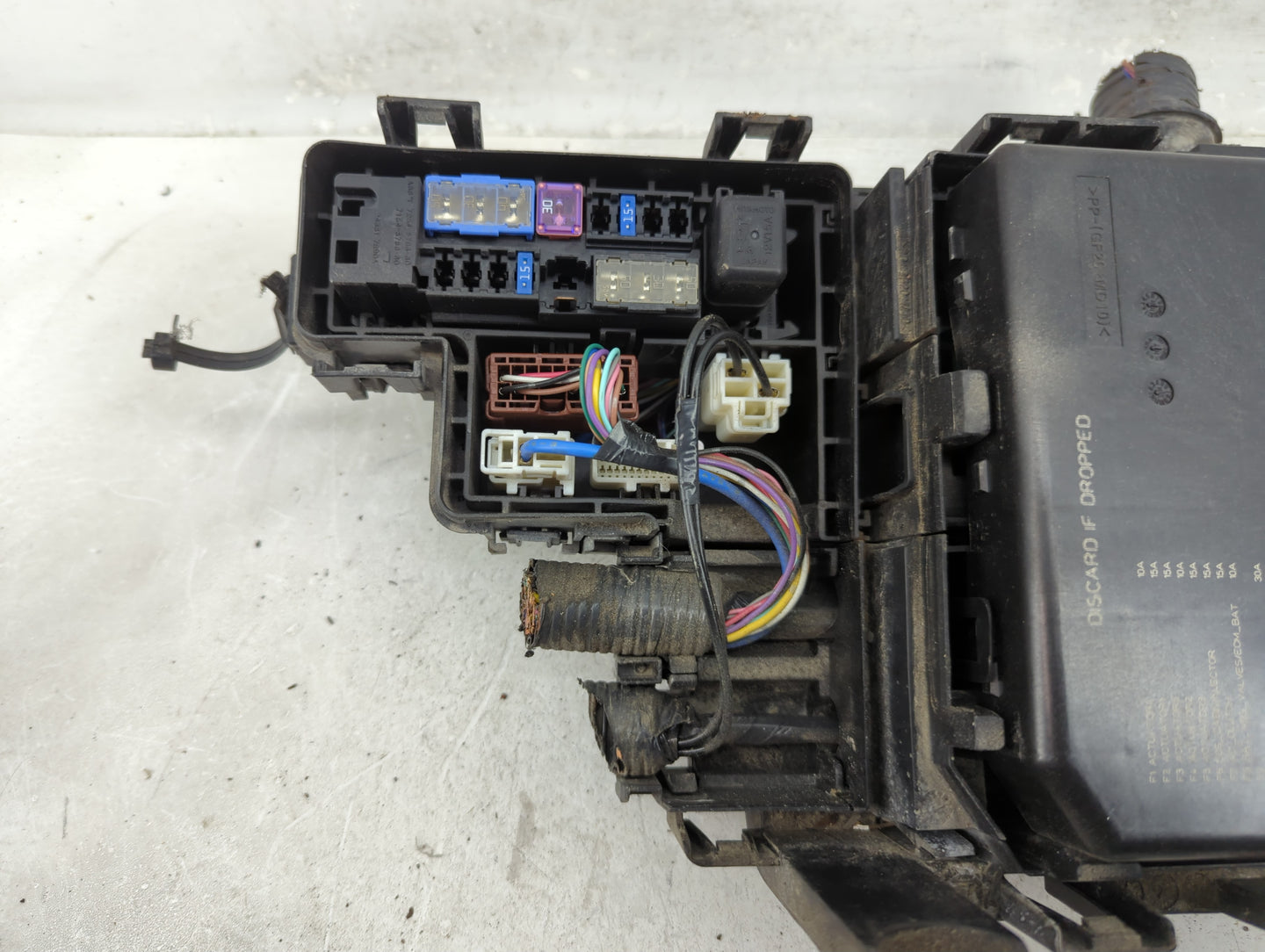 2014-2016 Nissan Rogue Fusebox Fuse Box Panel Relay Module P/N:284B7-4BA0A Fits Fits 2014 2015 2016 OEM Used Auto Parts - Oe