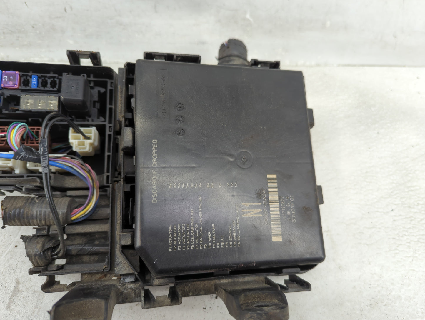 2014-2016 Nissan Rogue Fusebox Fuse Box Panel Relay Module P/N:284B7-4BA0A Fits Fits 2014 2015 2016 OEM Used Auto Parts - Oe