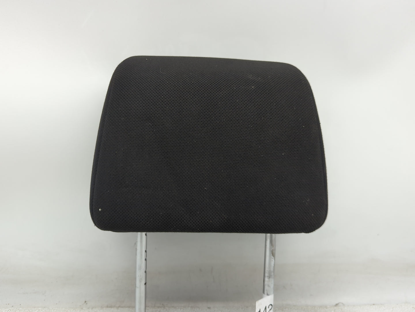 2014 Nissan Rogue Headrest Head Rest Front Driver Seat Black - Oemusedautoparts1.com