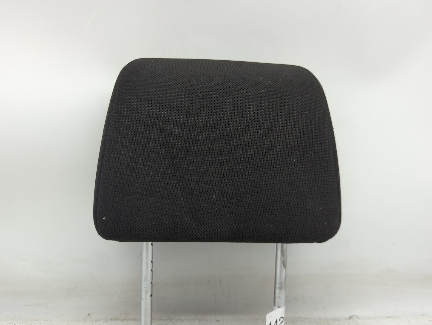 2014 Nissan Rogue Headrest Head Rest Front Driver Seat Black - Oemusedautoparts1.com