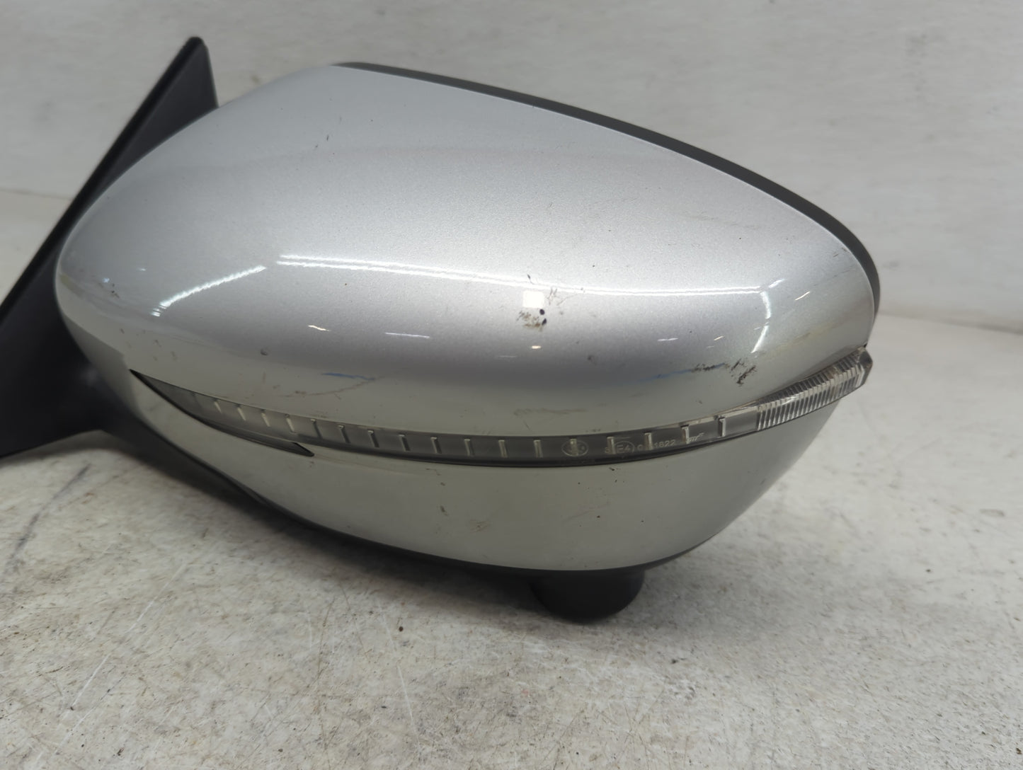 2014-2016 Nissan Rogue Driver Left Side View Manual Door Mirror Silver - Oemusedautoparts1.com