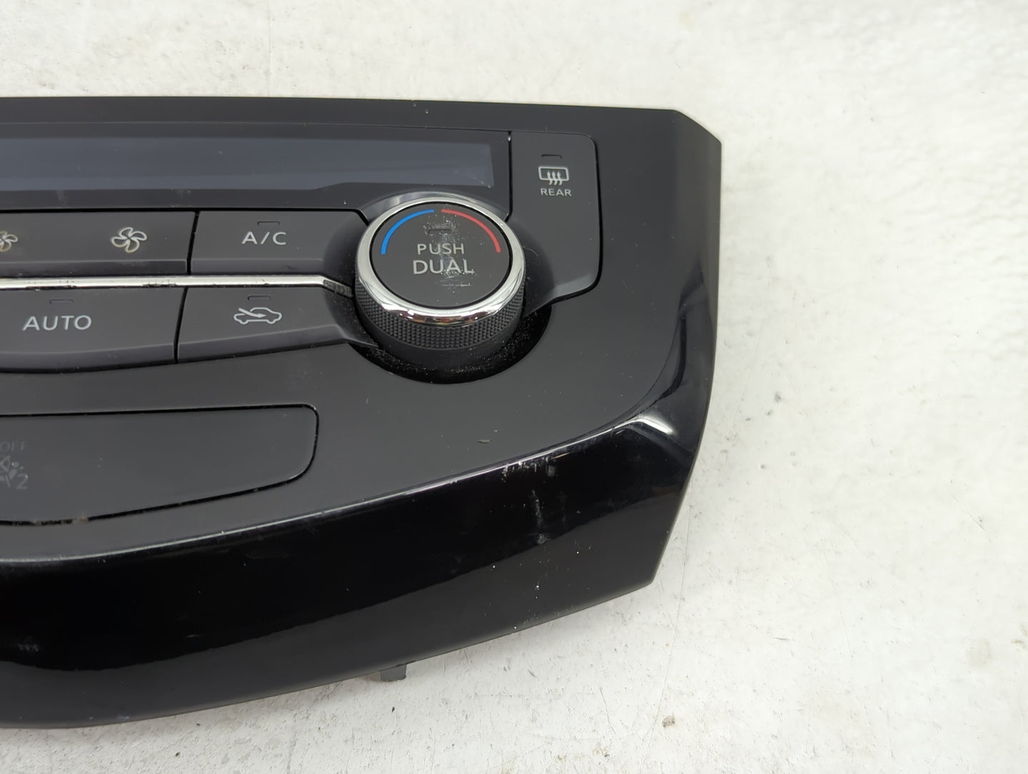 2014-2016 Nissan Rogue Climate Control Module Temperature AC/Heater Replacement P/N:27500 4BA0A Fits Fits 2014 2015 2016 OEM
