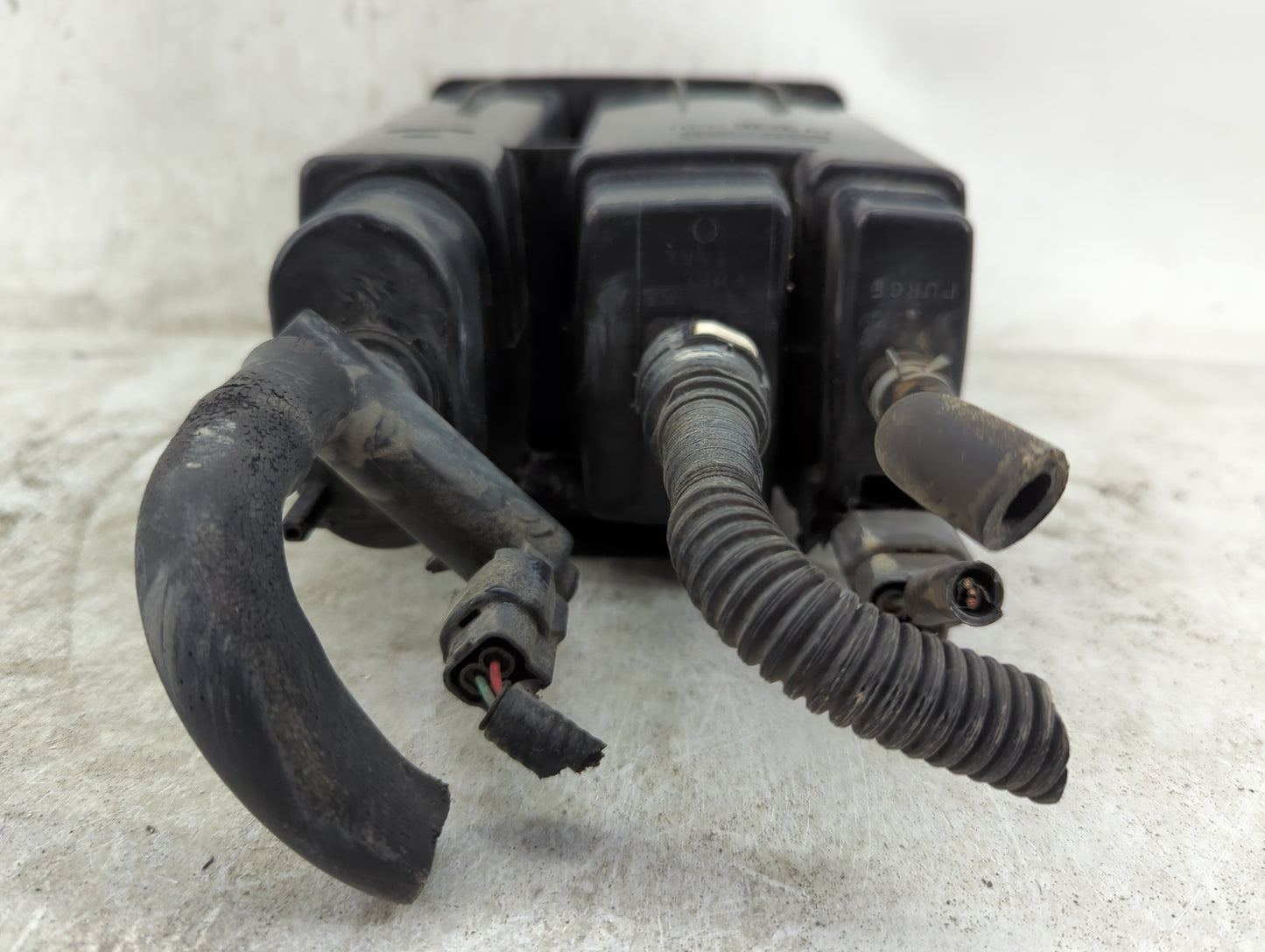 2014 Nissan Rogue Fuel Vapor Charcoal Canister - Oemusedautoparts1.com