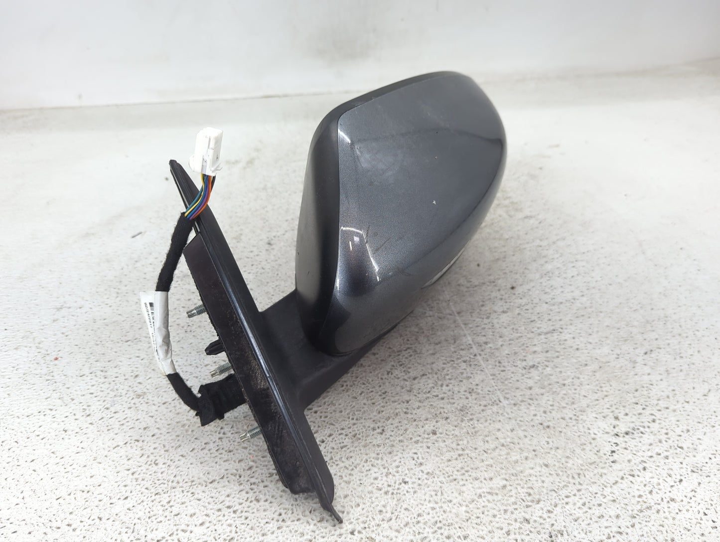 2014-2016 Nissan Rogue Driver Side View Mirror - Left Door Mirror OEM Used - Oemusedautoparts1.com