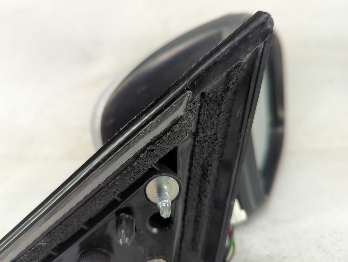 2017-2020 Nissan Rogue Passenger Side View Mirror - Right Door Mirror OEM Used - Oemusedautoparts1.com