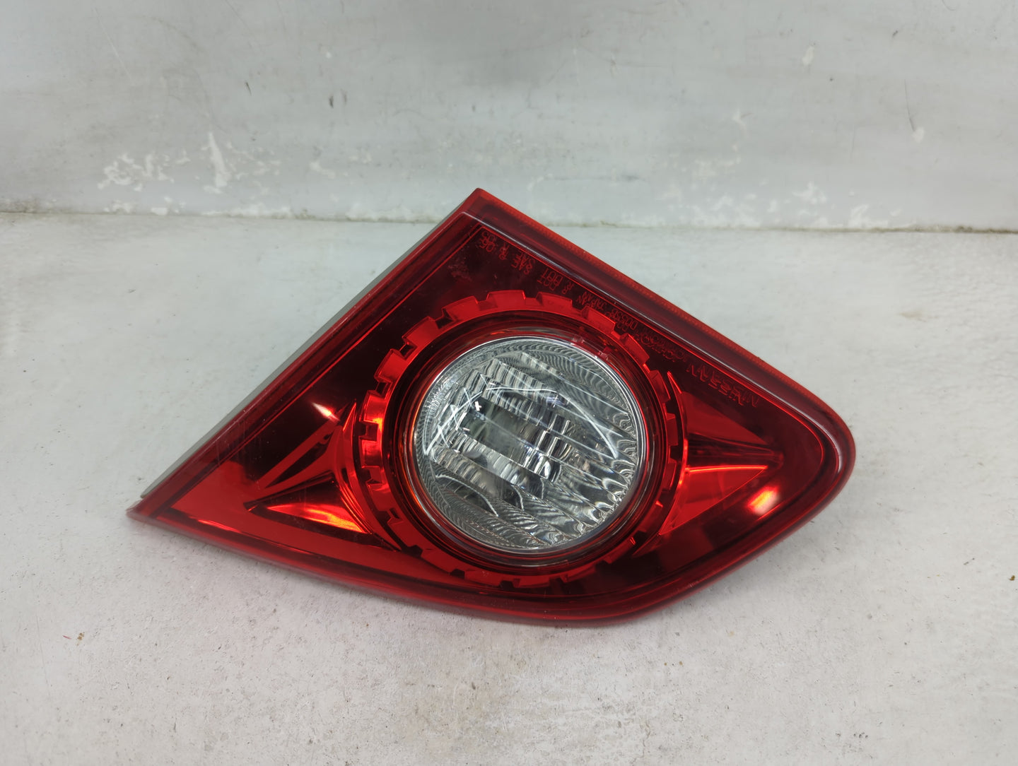 2014-2016 Nissan Rogue Tail Light Assembly Passenger Right OEM P/N:IC4108 D055B Fits Fits 2014 2015 2016 OEM Used Auto Parts
