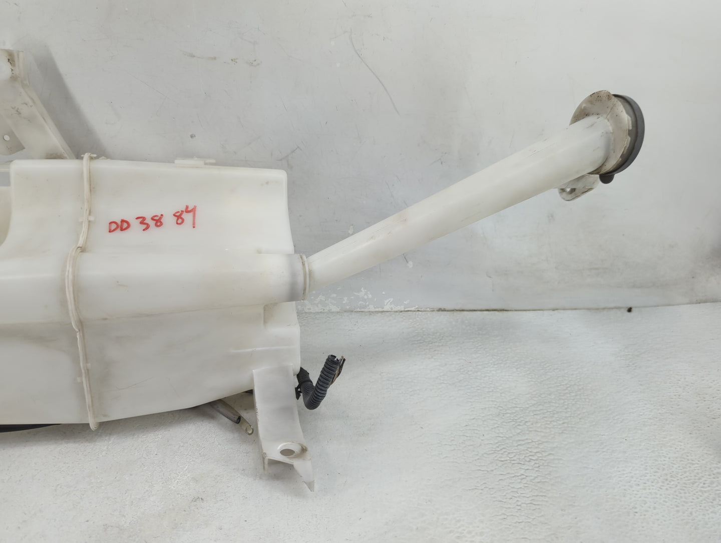 2008-2015 Nissan Rogue Windshield Washer Fluid Reservoir Bottle Oem - Oemusedautoparts1.com