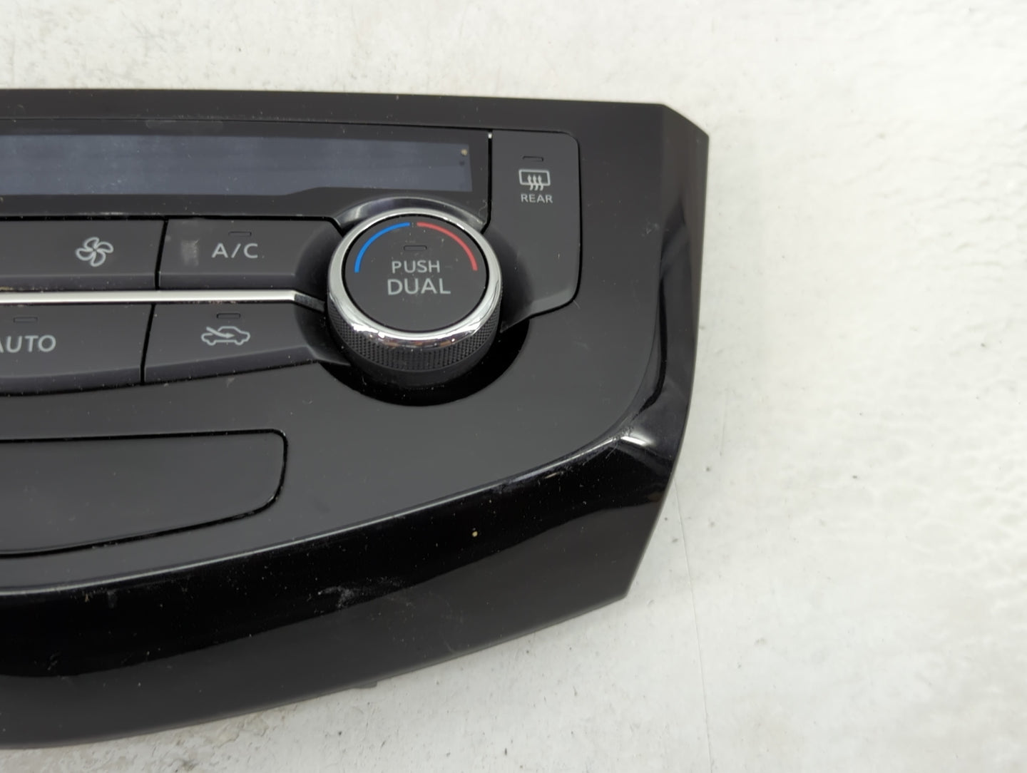 2014-2016 Nissan Rogue Climate Control Module Temperature AC/Heater Replacement P/N:27500 4BA0A Fits Fits 2014 2015 2016 OEM