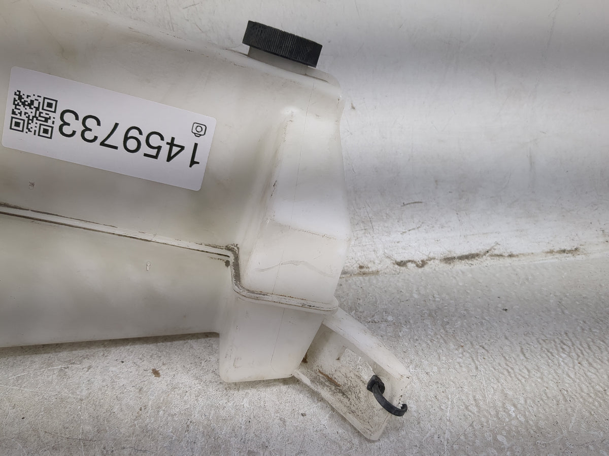 2014-2016 Nissan Rogue Windshield Washer Fluid Reservoir Bottle Oem - Oemusedautoparts1.com