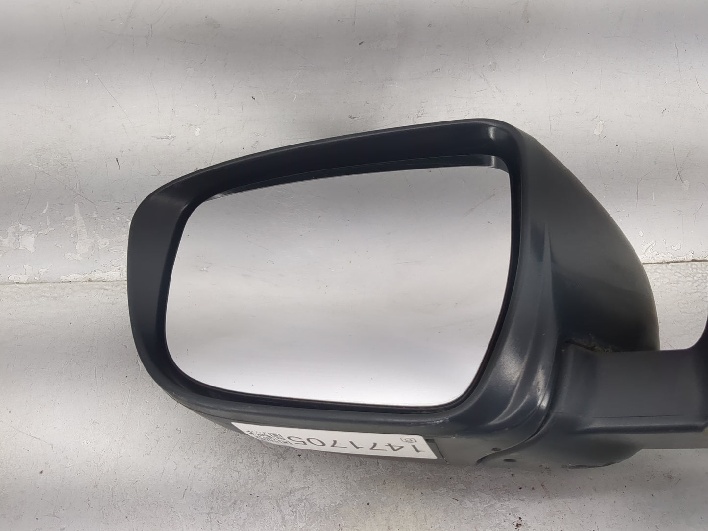 2014-2016 Nissan Rogue Driver Side View Mirror - Left Door Mirror OEM Used - Oemusedautoparts1.com