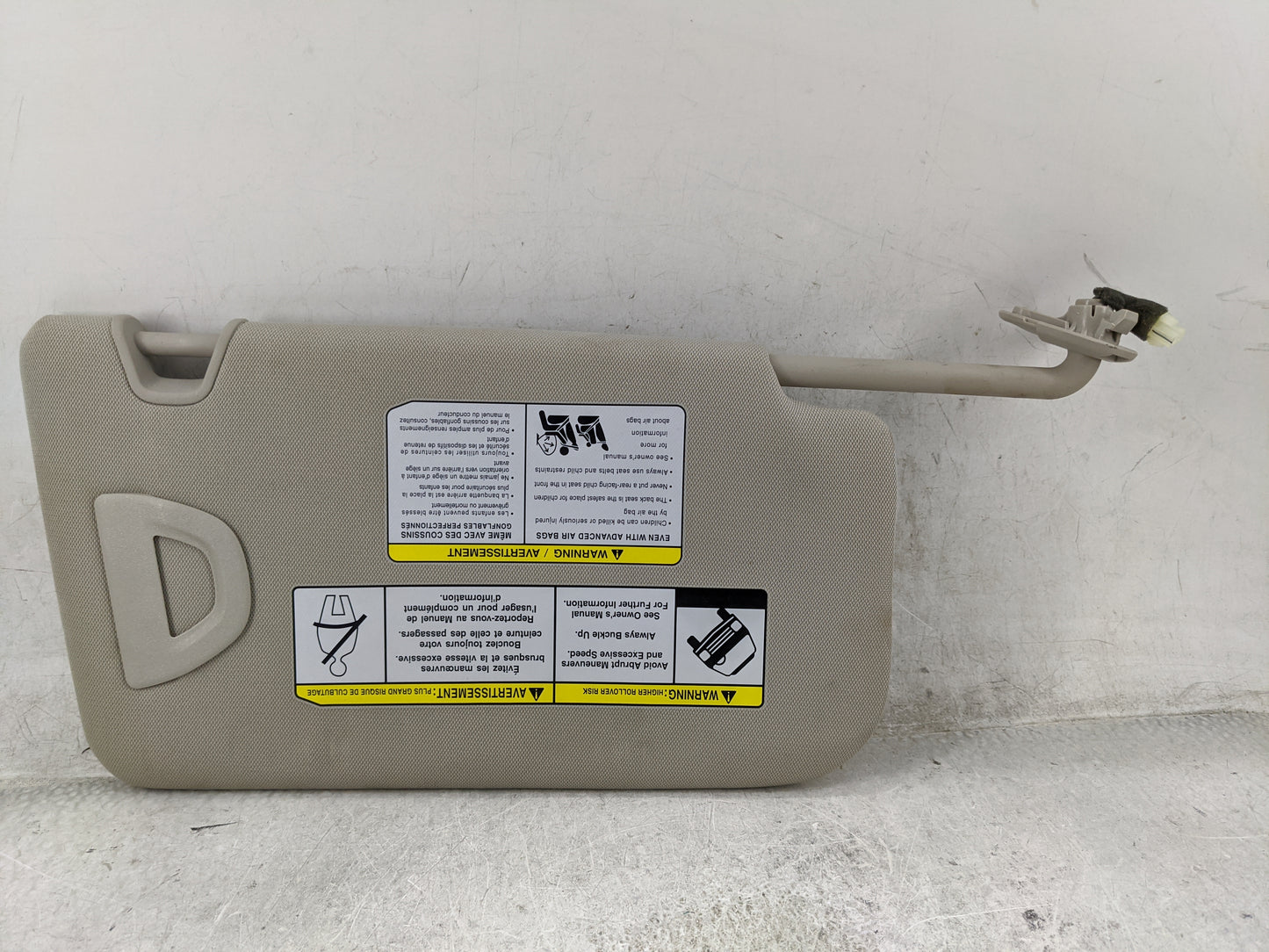 2014-2017 Nissan Rogue Sun Visor Shade Replacement Driver Left Mirror Fits Fits 2014 2015 2016 2017 OEM Used Auto Parts - Oe
