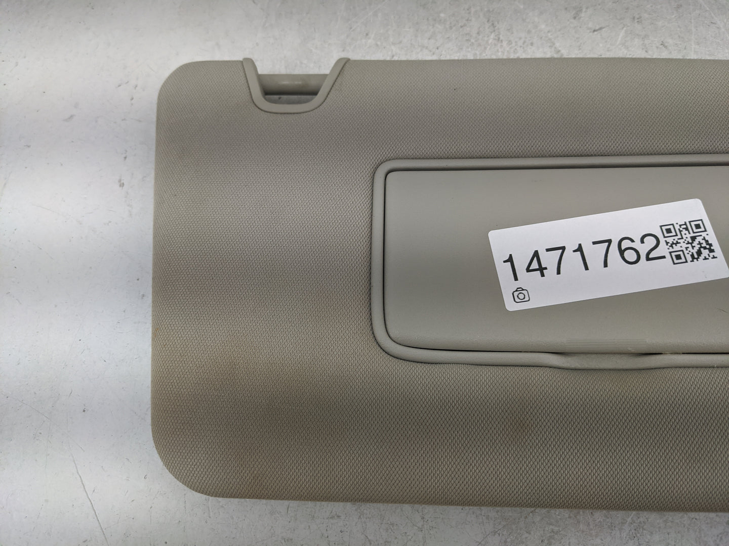 2014-2017 Nissan Rogue Sun Visor Shade Replacement Passenger Right Mirror Fits Fits 2014 2015 2016 2017 OEM Used Auto Parts 